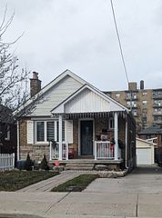 342 Whitmore Avenue, Toronto, On M6e 2n4