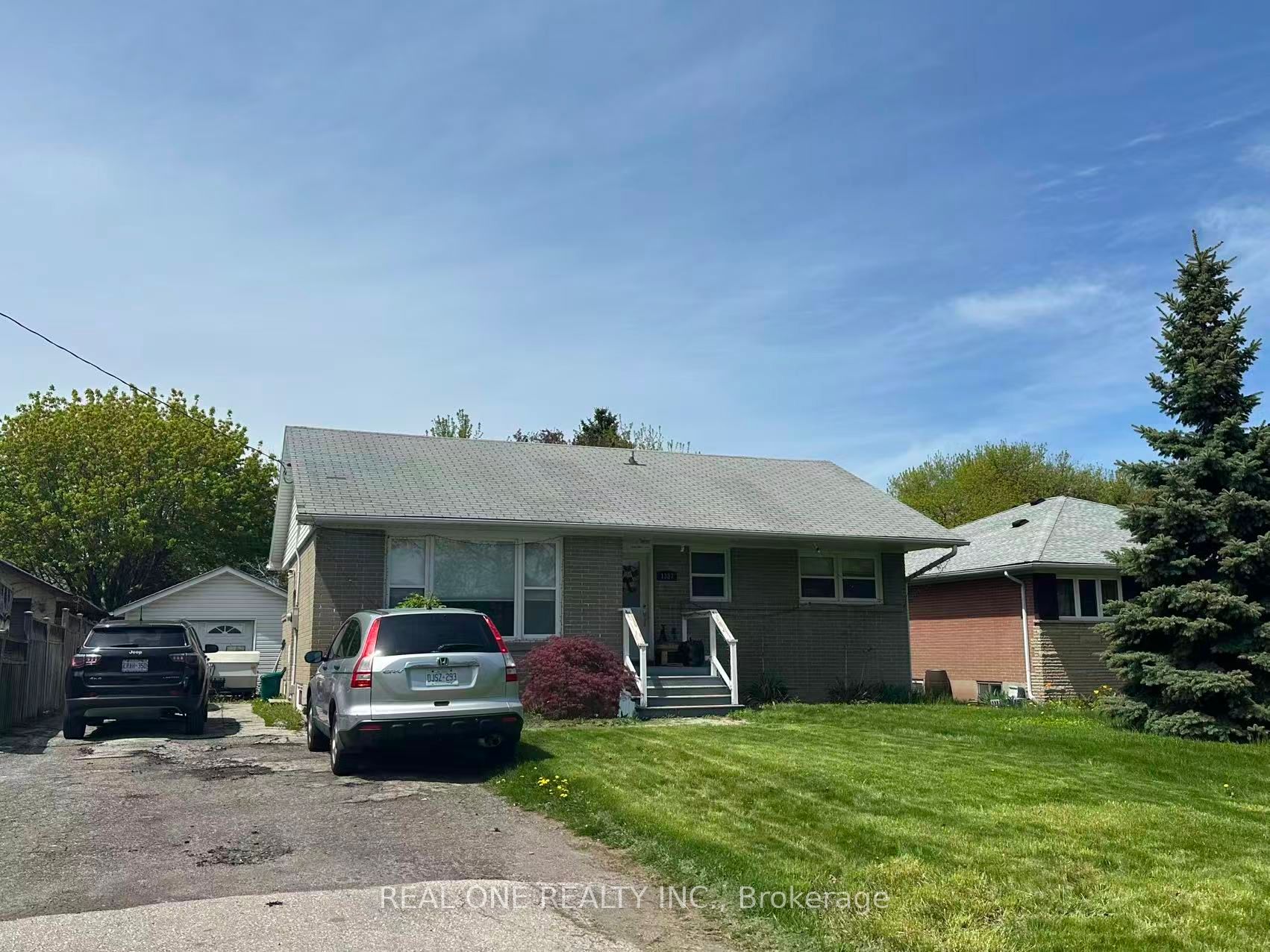 1387 Selkirk Avenue Lower, Oakville, On L6l 2v5