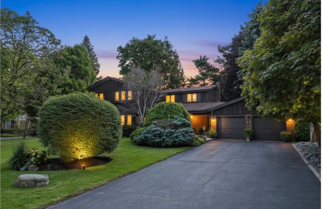 250 Gatestone Avenue, Oakville, On L6j 5r9