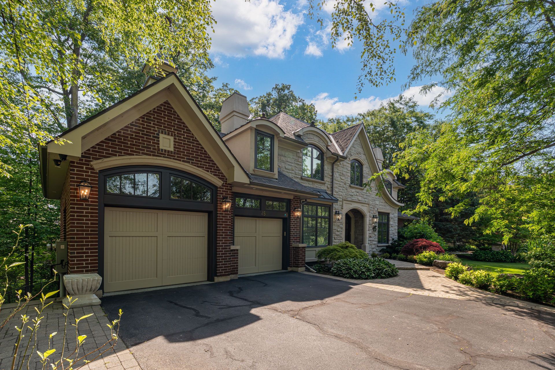 45 Shorewood Place, Oakville, On L6k 3y3
