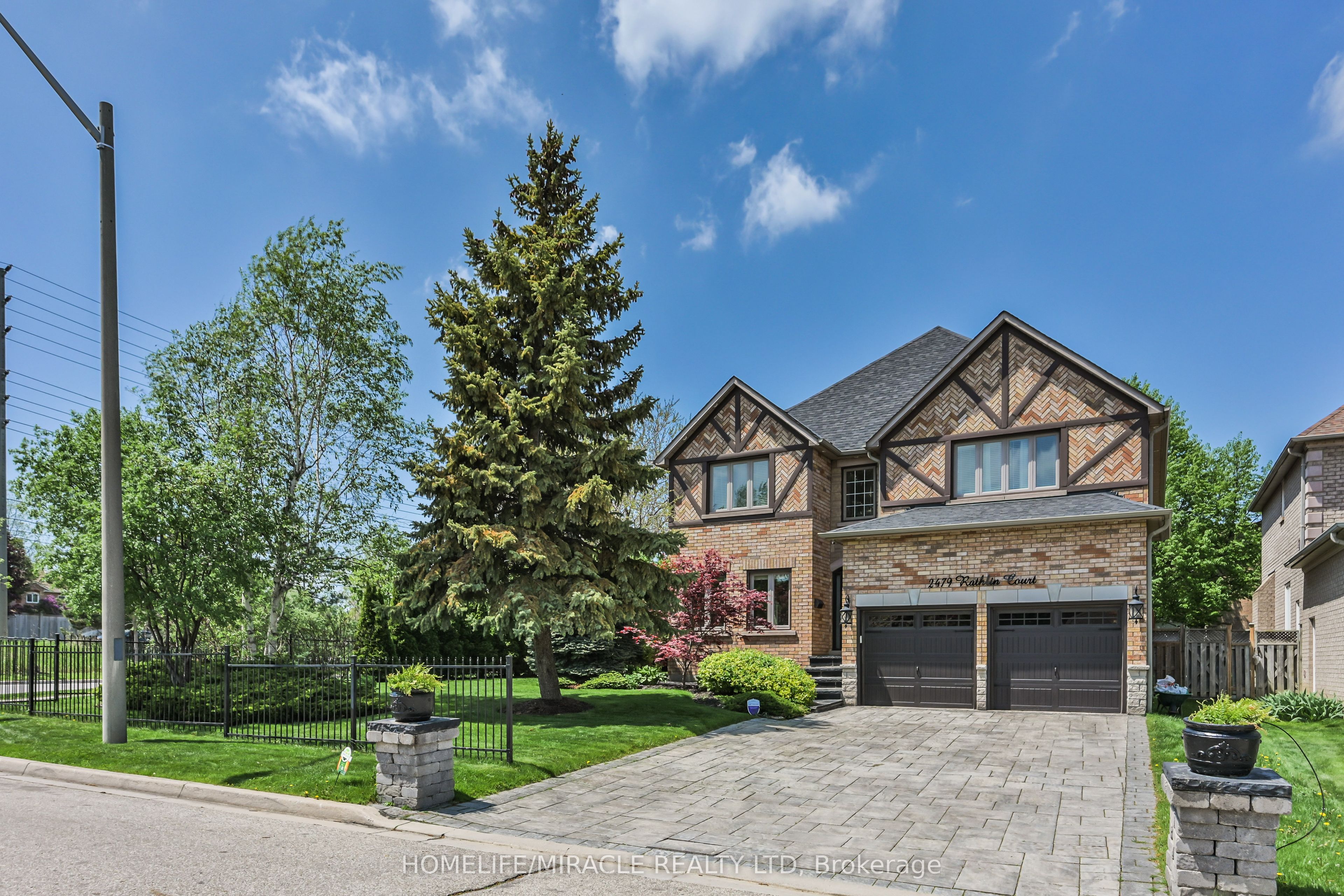 2479 Rathlin Court, Mississauga, On L5k 2s4