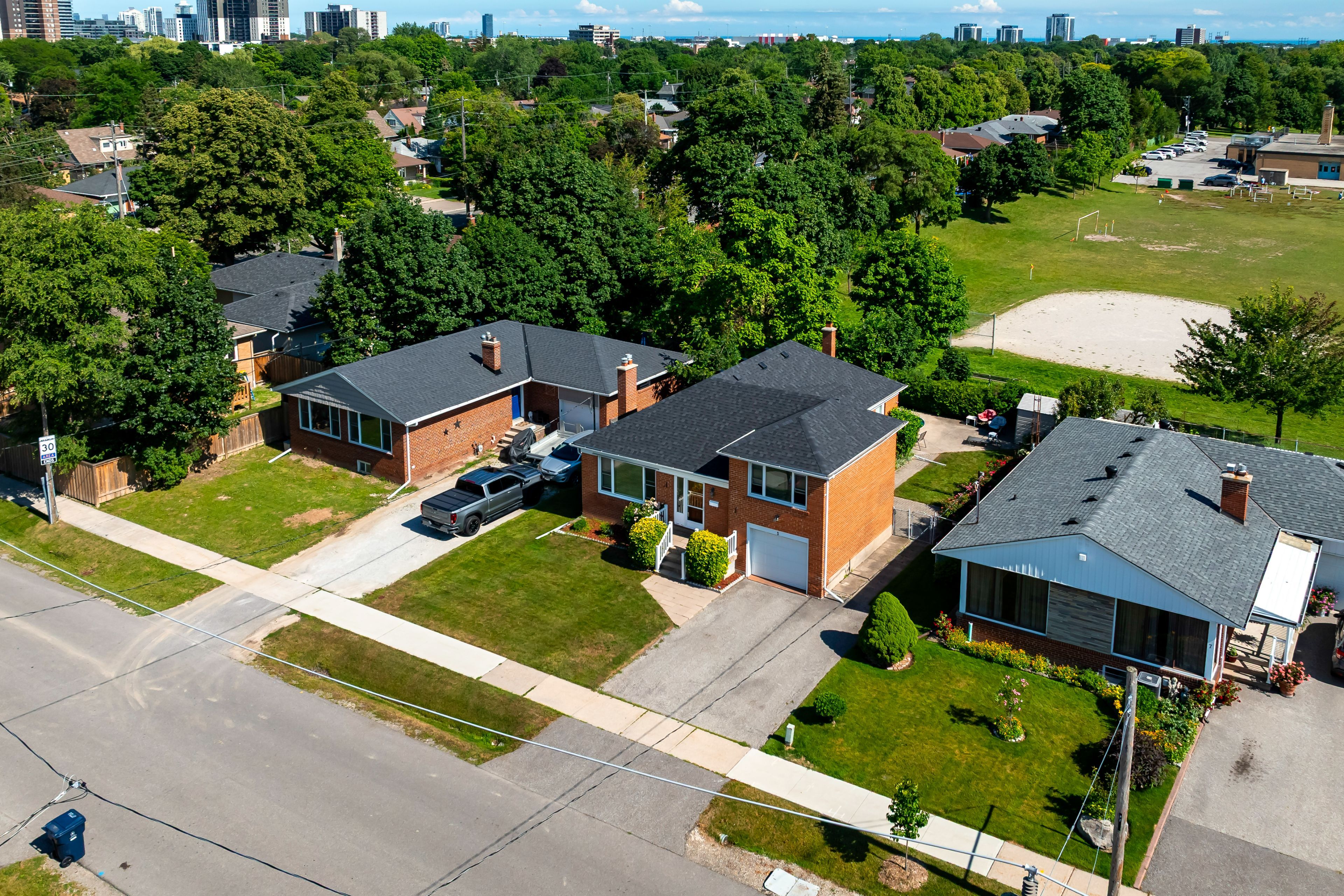 5 Boreal Road, Toronto, On M9c 2e9