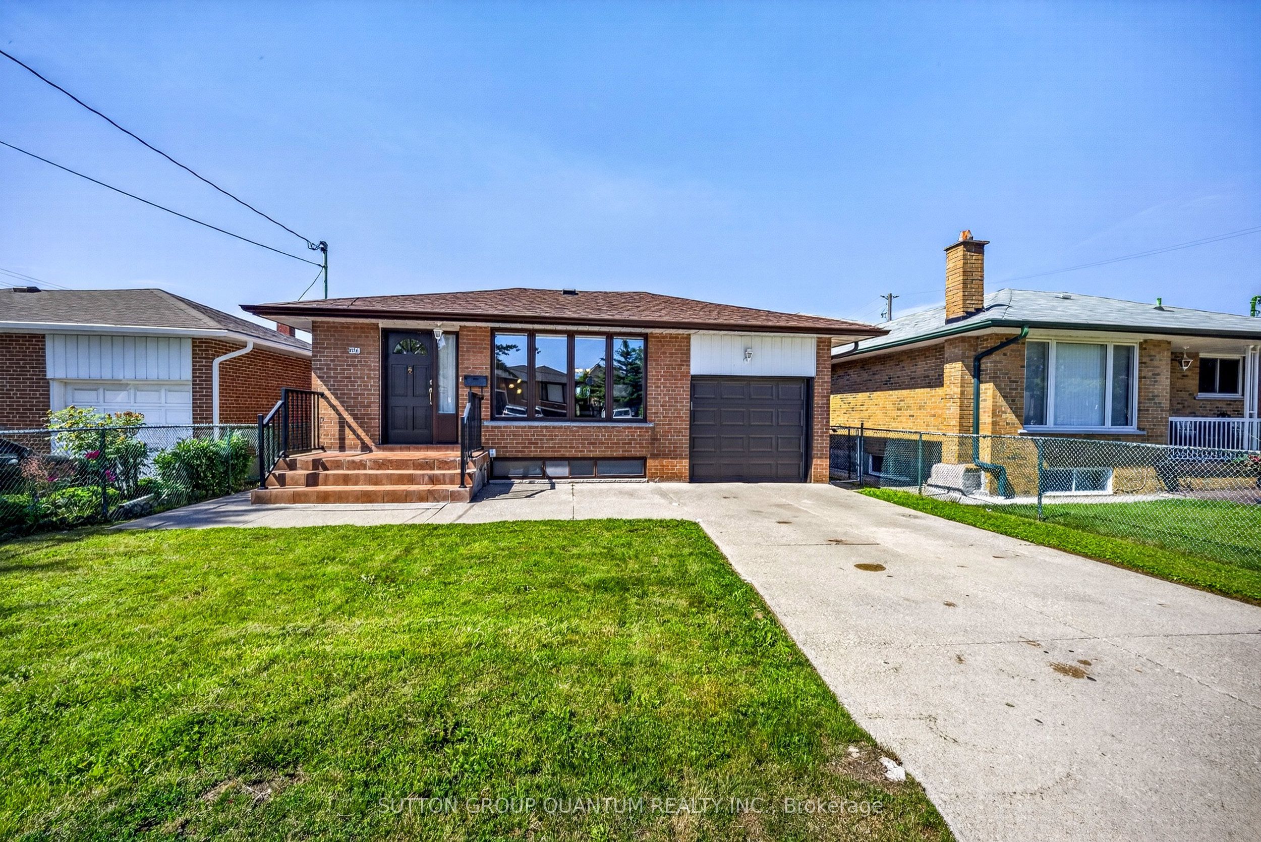 1016 East Avenue, Mississauga, On L5e 1w8