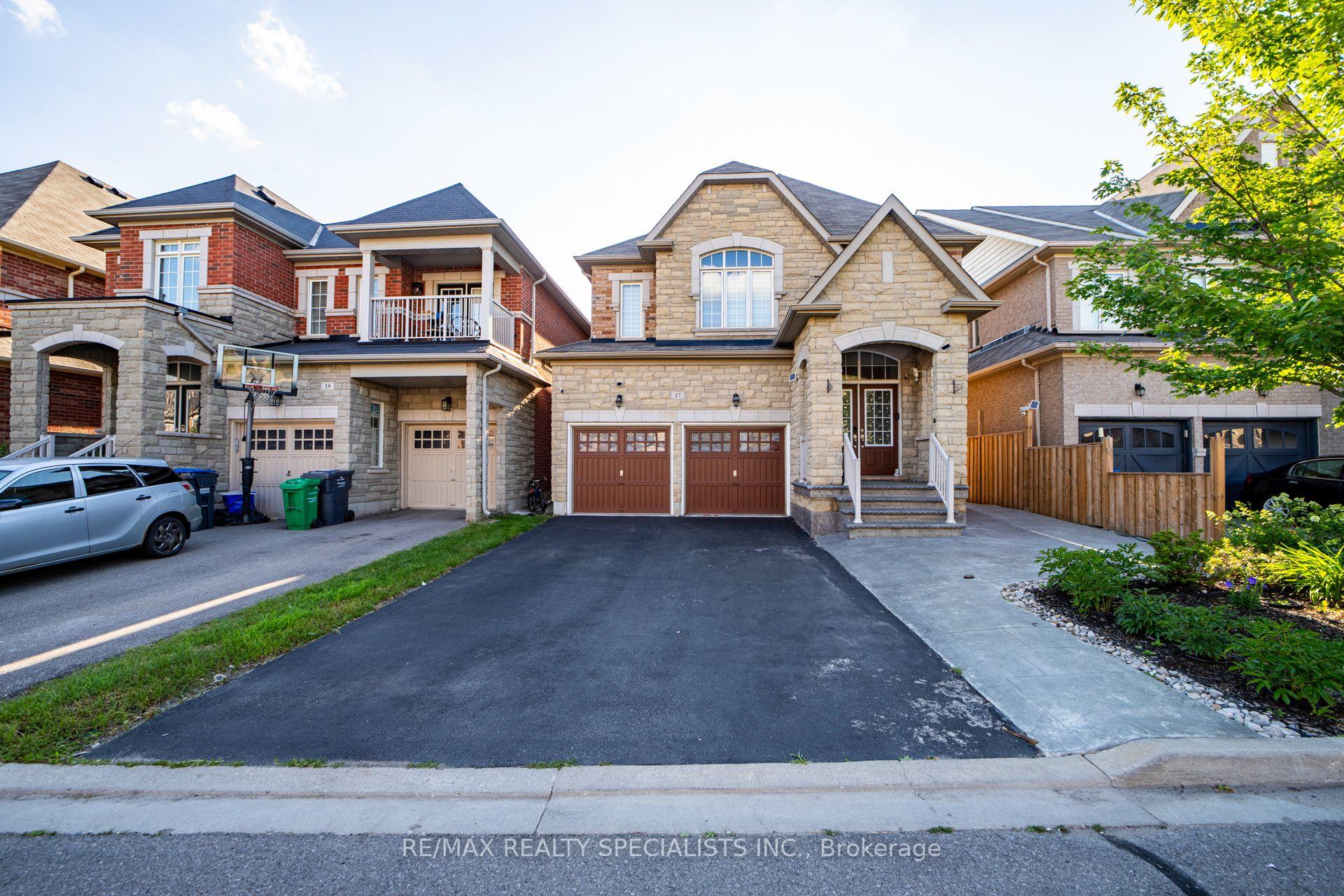 17 Tysonville Circle, Brampton, On L7a 4a6