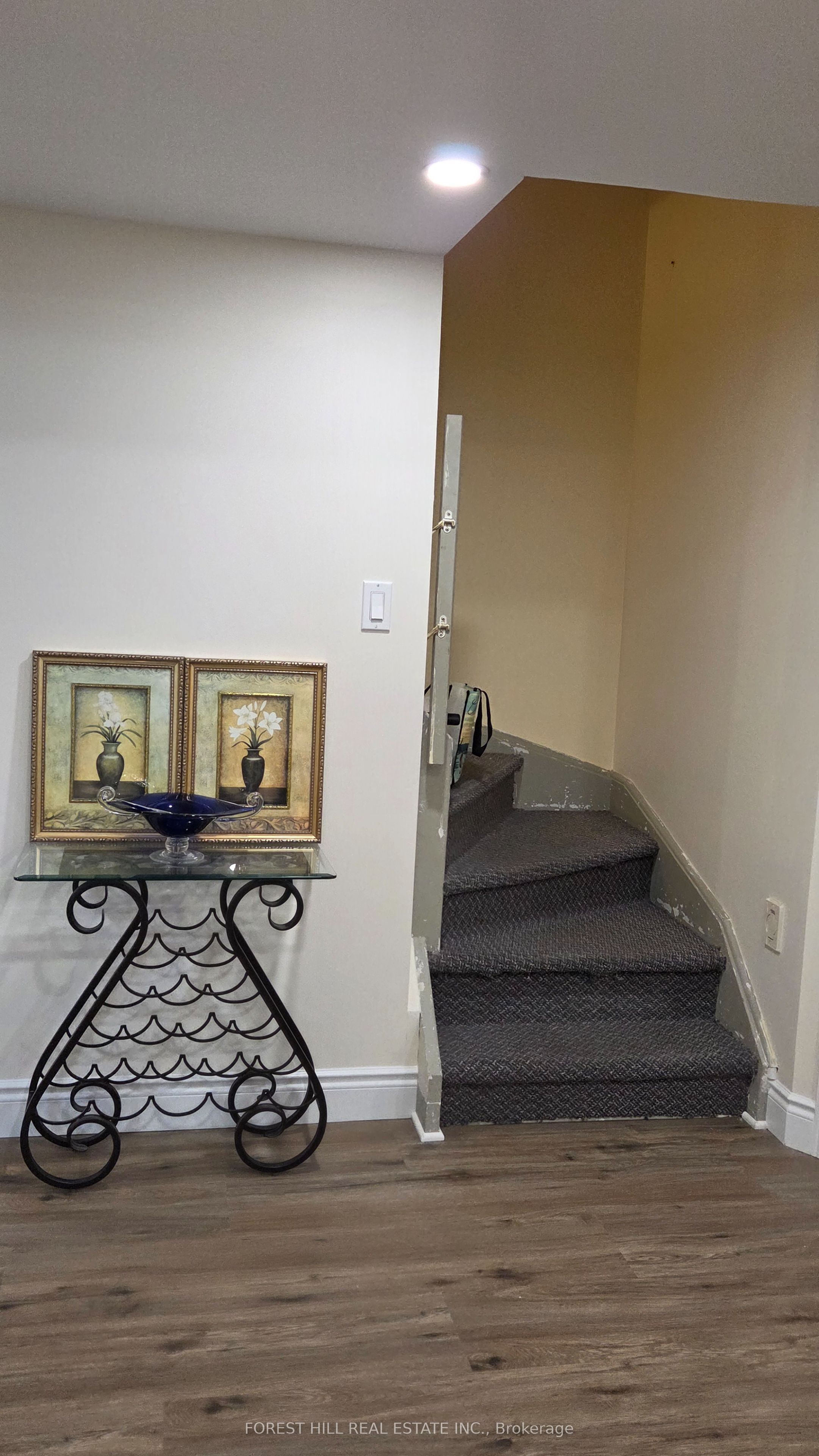 957 Sonoma Court, Mississauga, On L5v 2p4