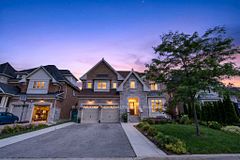 6 Ayrshire Court, Brampton, On L6z 0g6