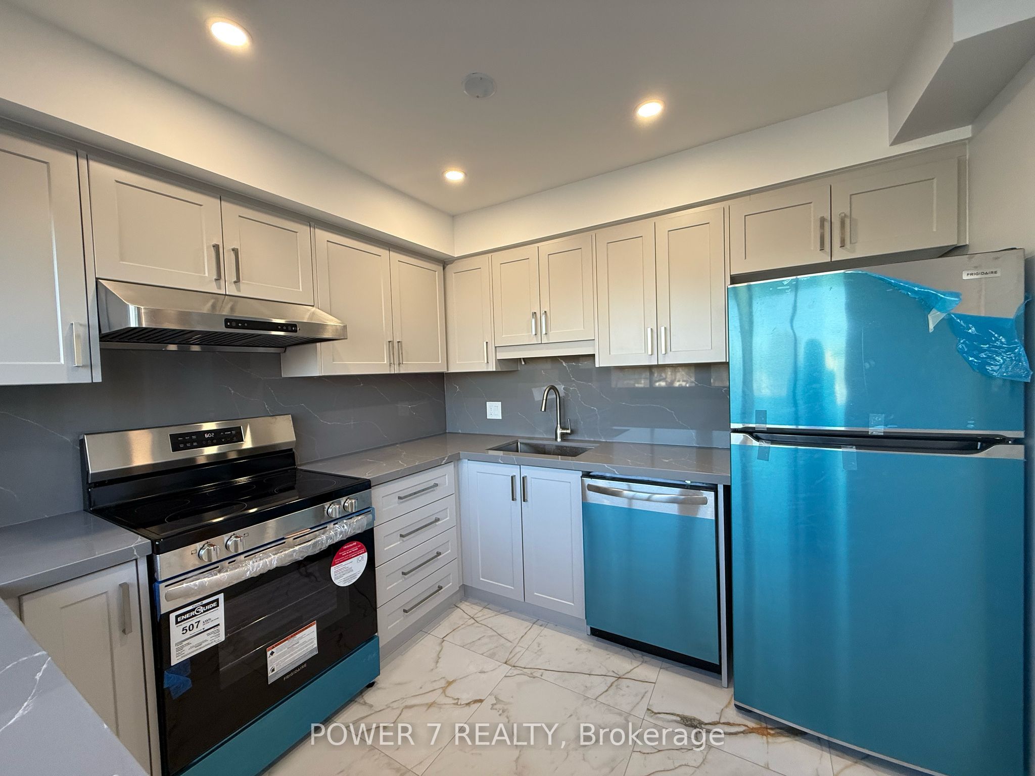 7430 Copenhagen Road 6, Mississauga, On L5n 2c4