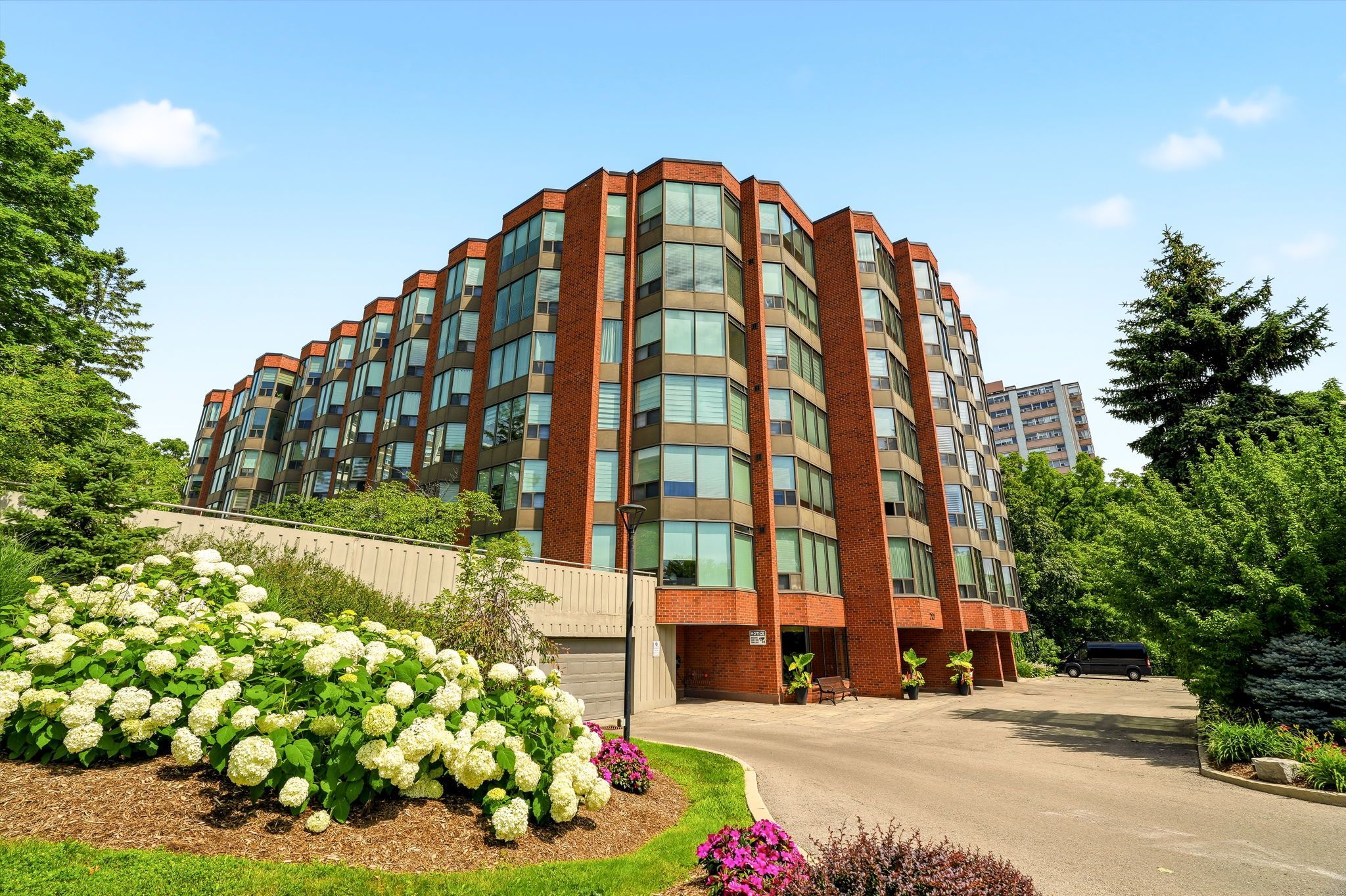 2121 Lakeshore Road 507, Burlington, On L7r 1c9