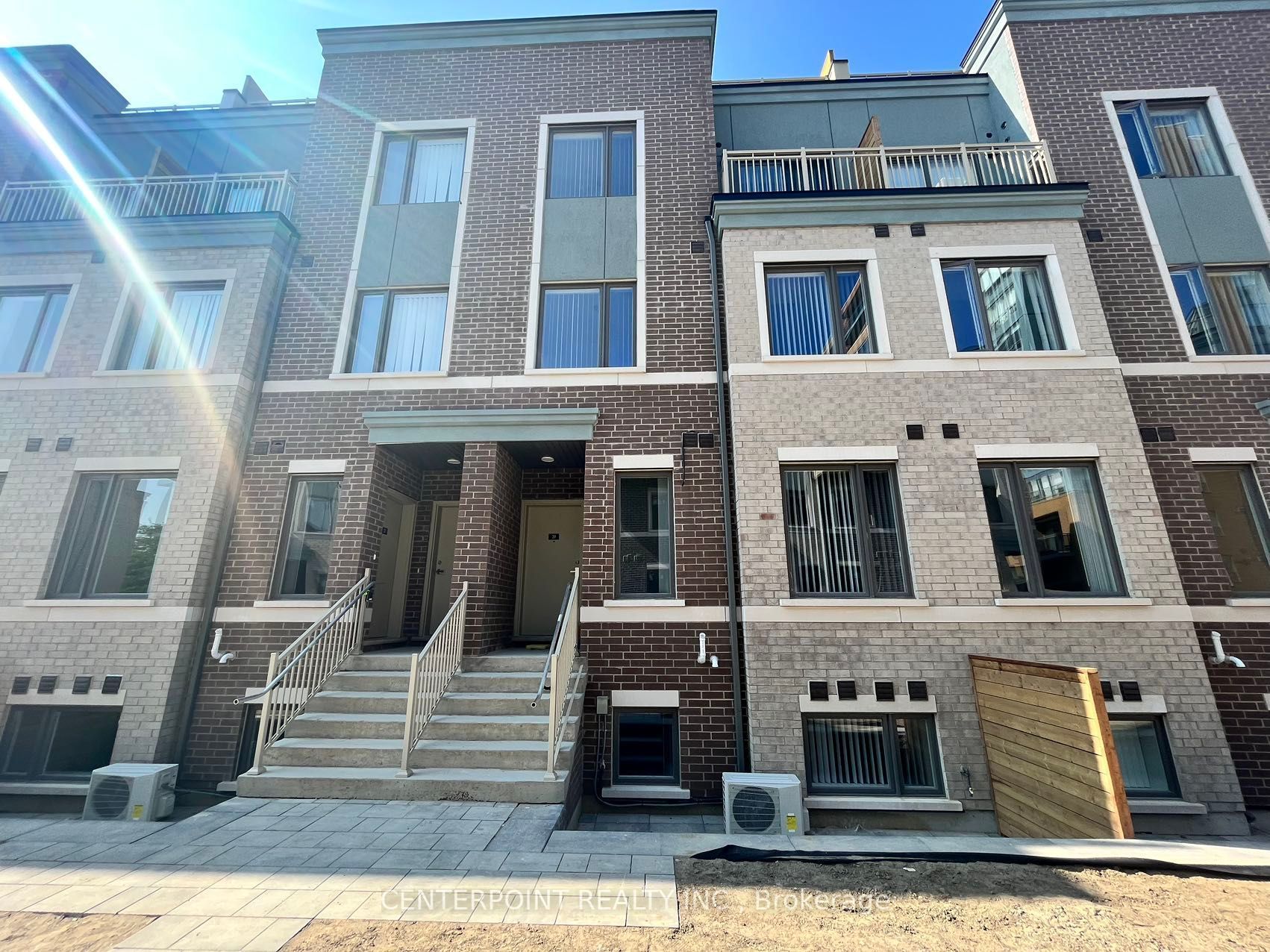 15 William Jackson Way 40, Toronto, On M8v 0j8