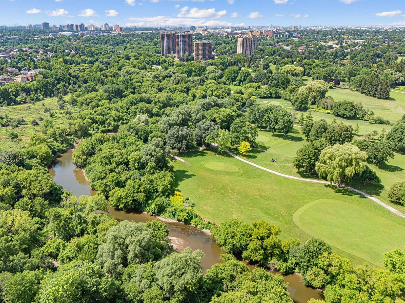 12 George Mckenzie Court, Toronto, On M9m 0e1