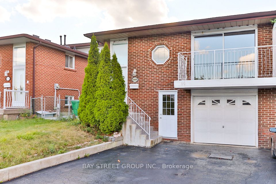 489 Fergo Avenue Upper Unit, Mississauga, On L5b 2j2