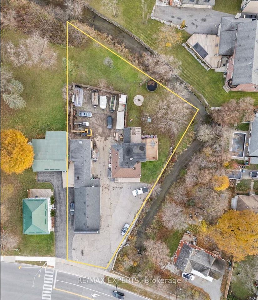 142 King Street E, Caledon, On L7e 3g2