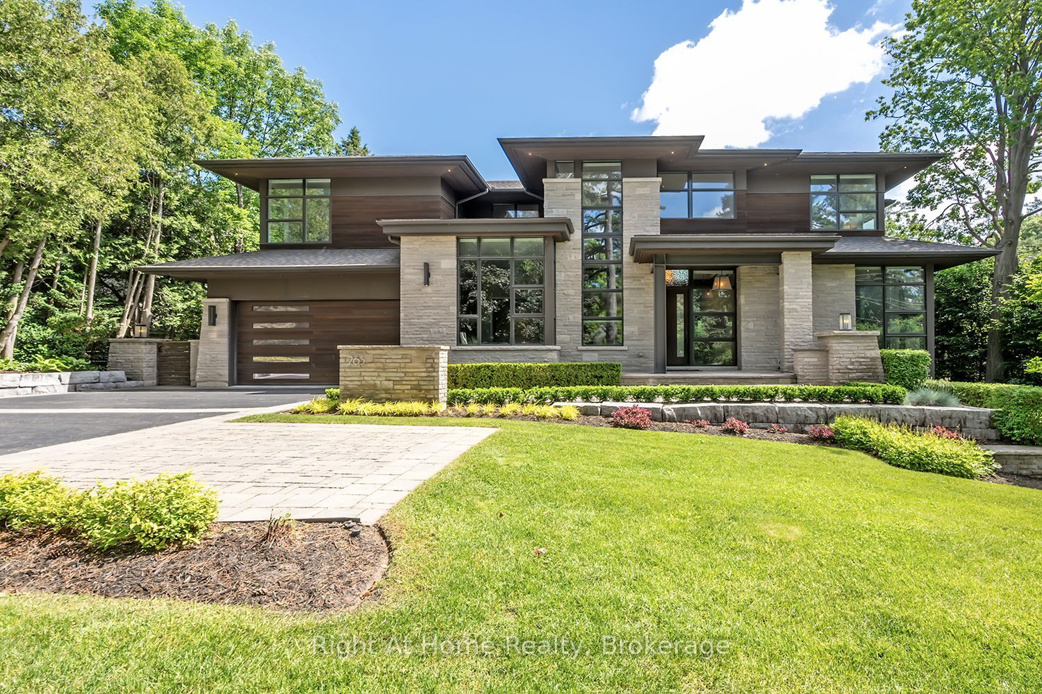 265 Maple Grove Drive, Oakville, On L6j 4v6