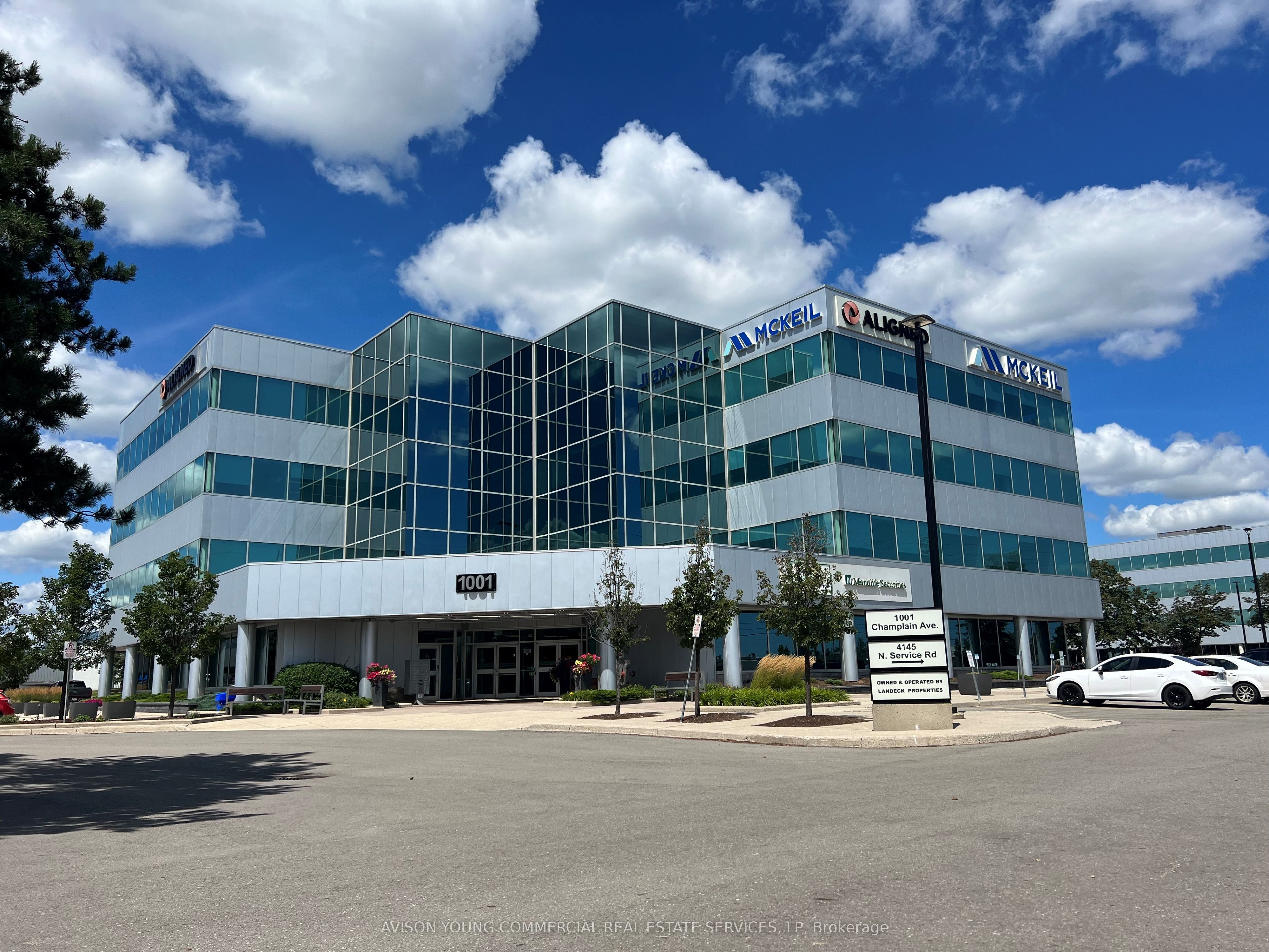 1001 Champlain Avenue 200, Burlington, On L7l 5z4