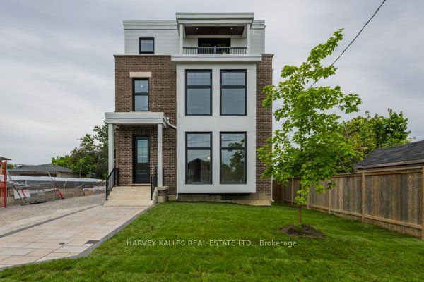 165 Spalding Road 2, Toronto, On M3k 1k3