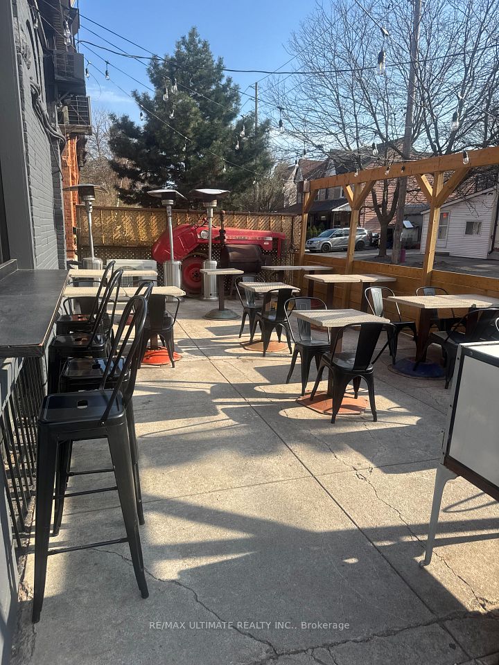 1627 Dupont Street, Toronto, On M6p 3s8