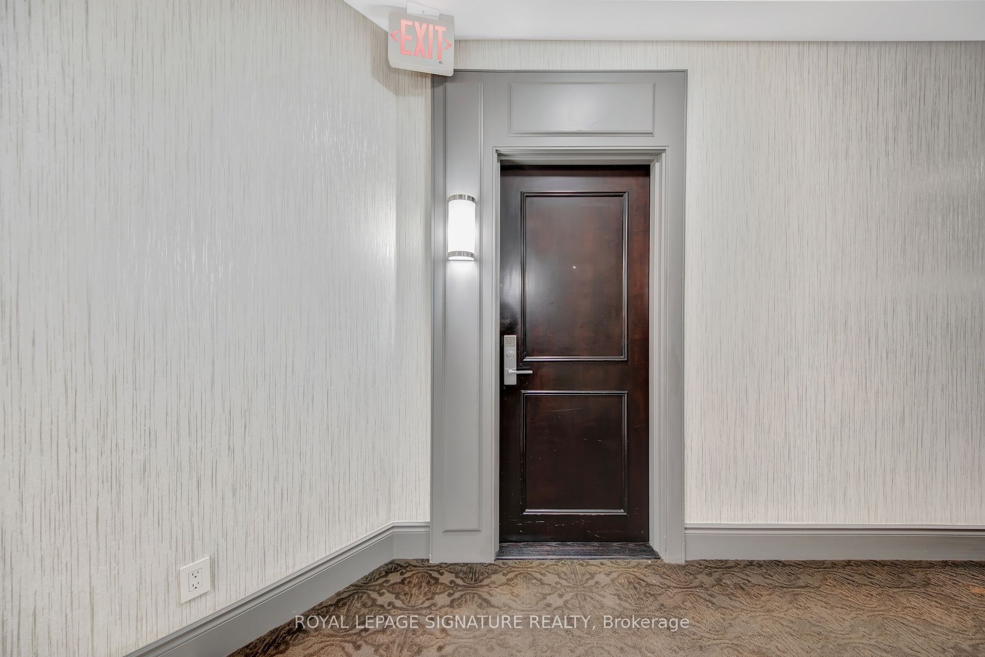 25 Earlington Avenue 307, Toronto, On M8x 3a3