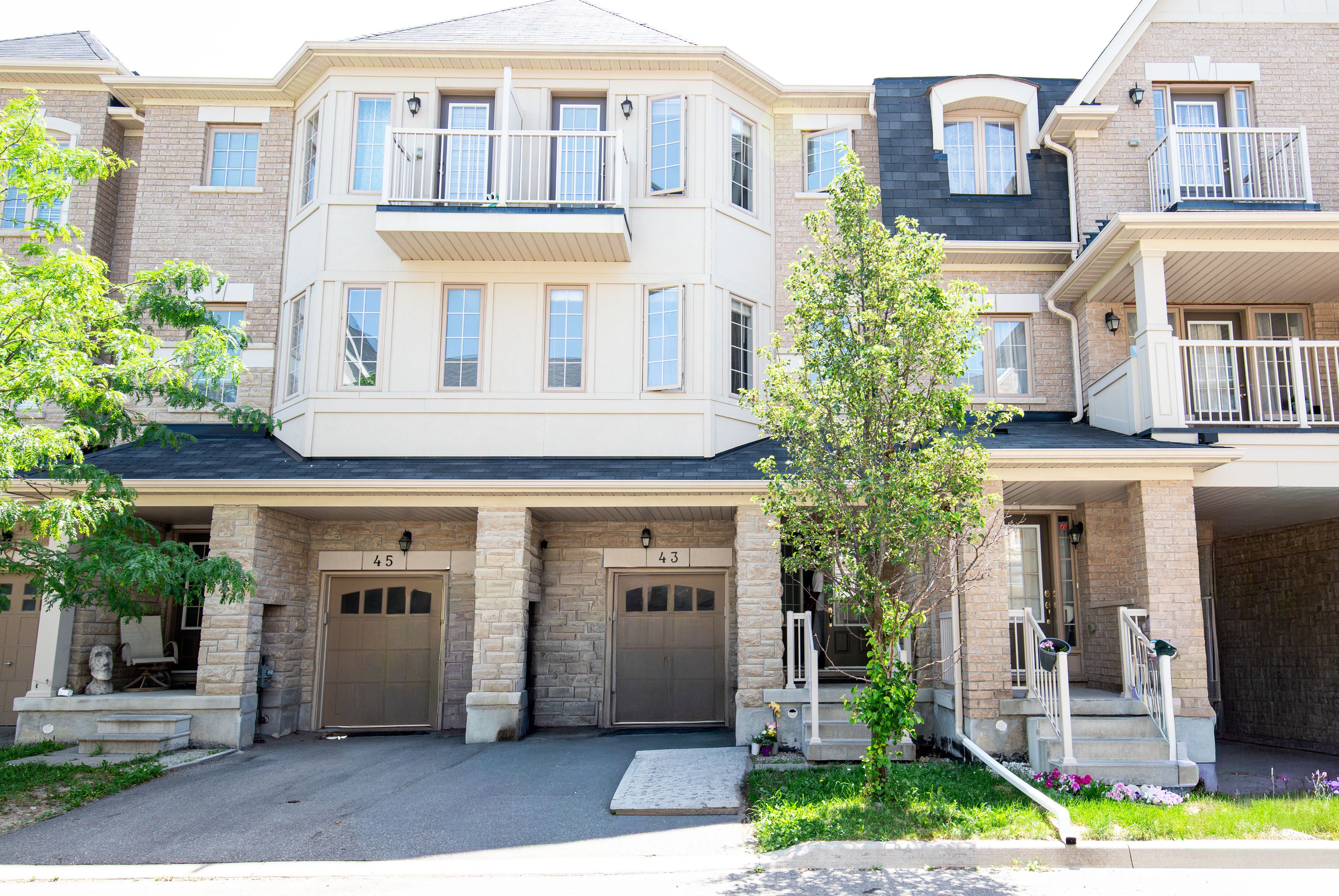 43 Tollgate Street Upper, Brampton, On L6z 0b4