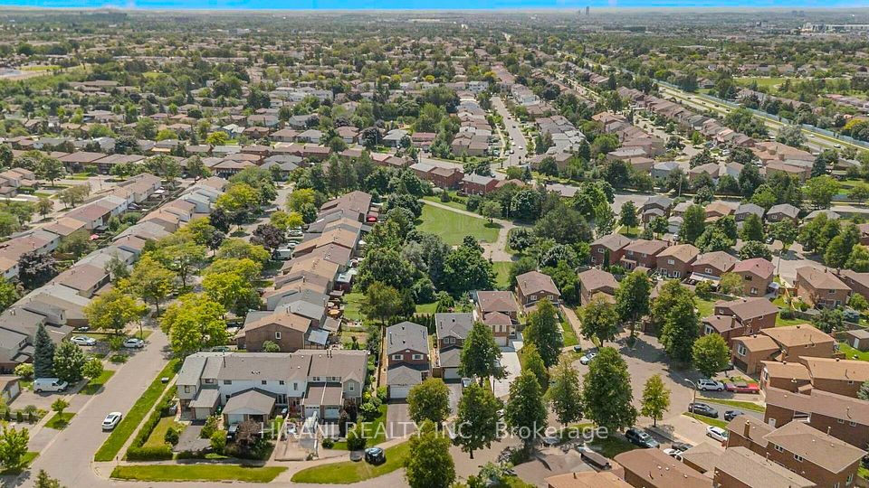 75 Royal Salisbury Way, Brampton, On L6v 3j3