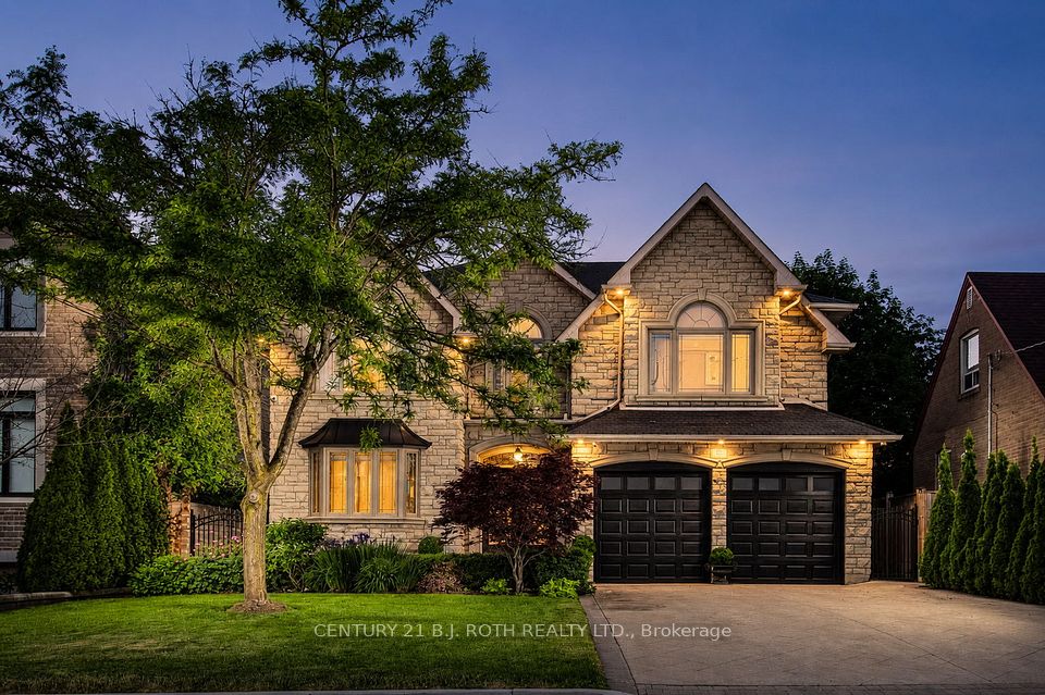 20 Creston Road, Toronto, On M6a 1j1