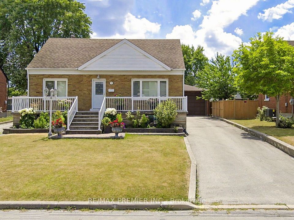 7 Mayall Avenue, Toronto, On M3l 1e3