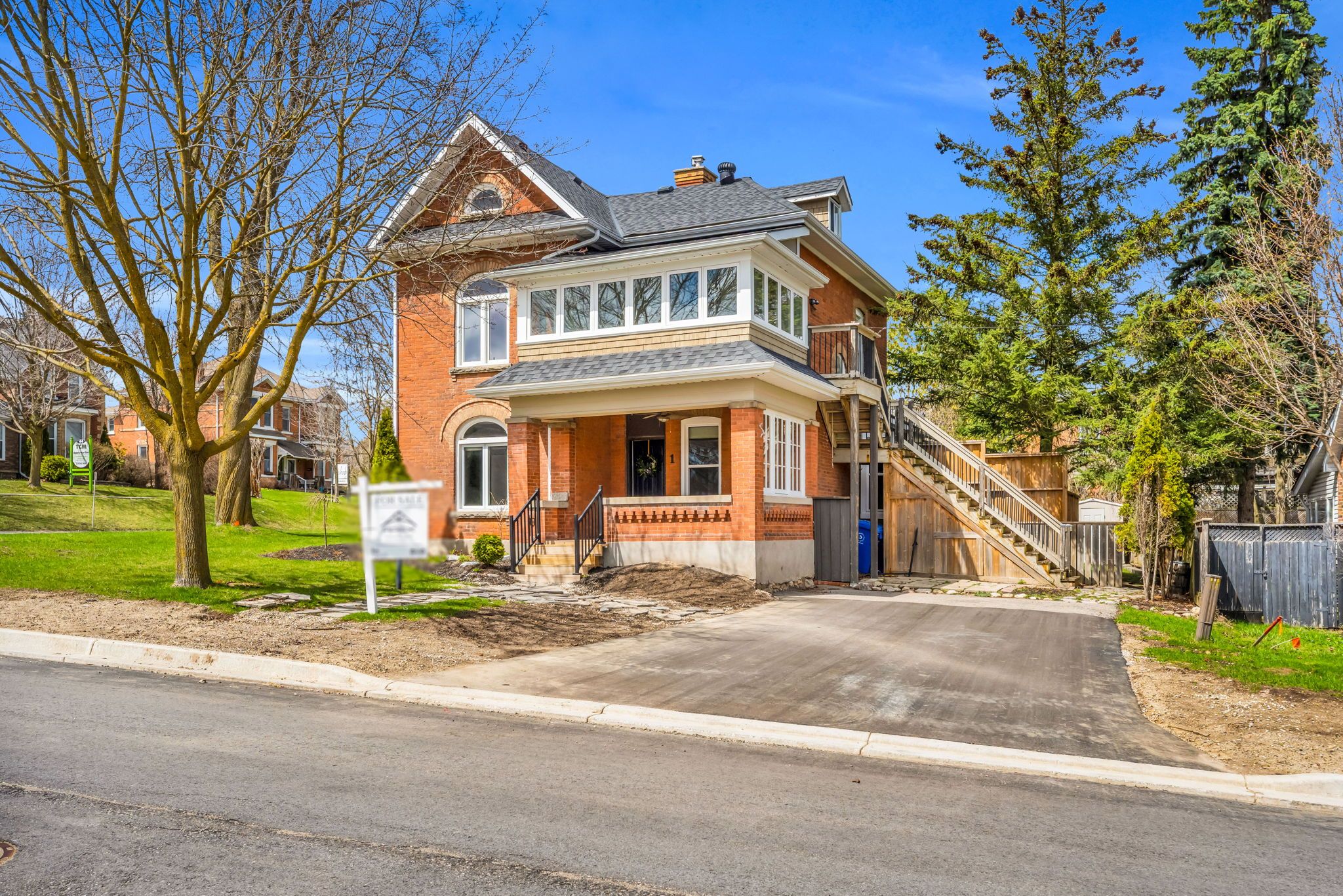 1 Third Avenue, Orangeville, On L9w 1g8