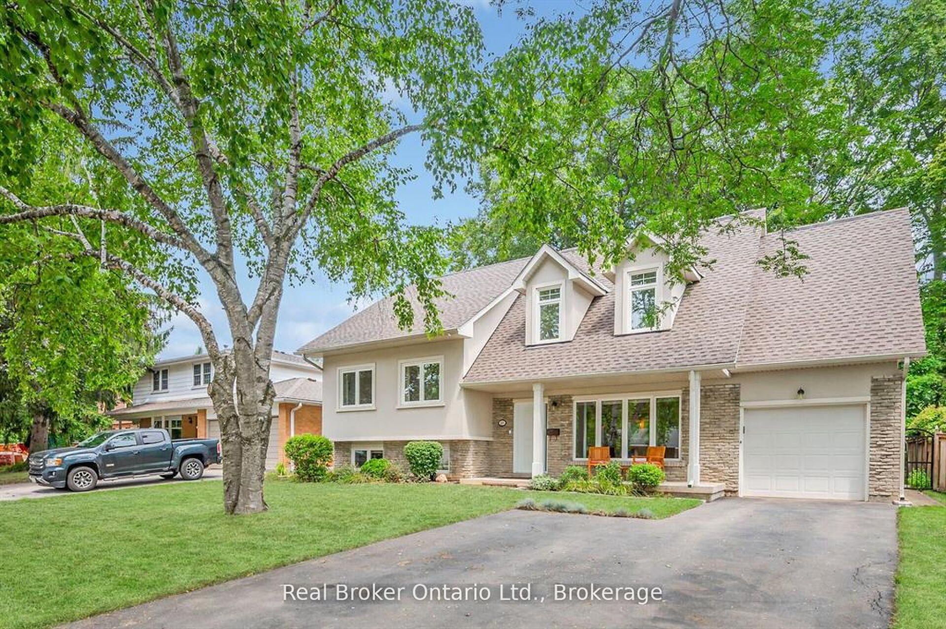 285 Surrey Drive, Oakville, On L6l 3t6