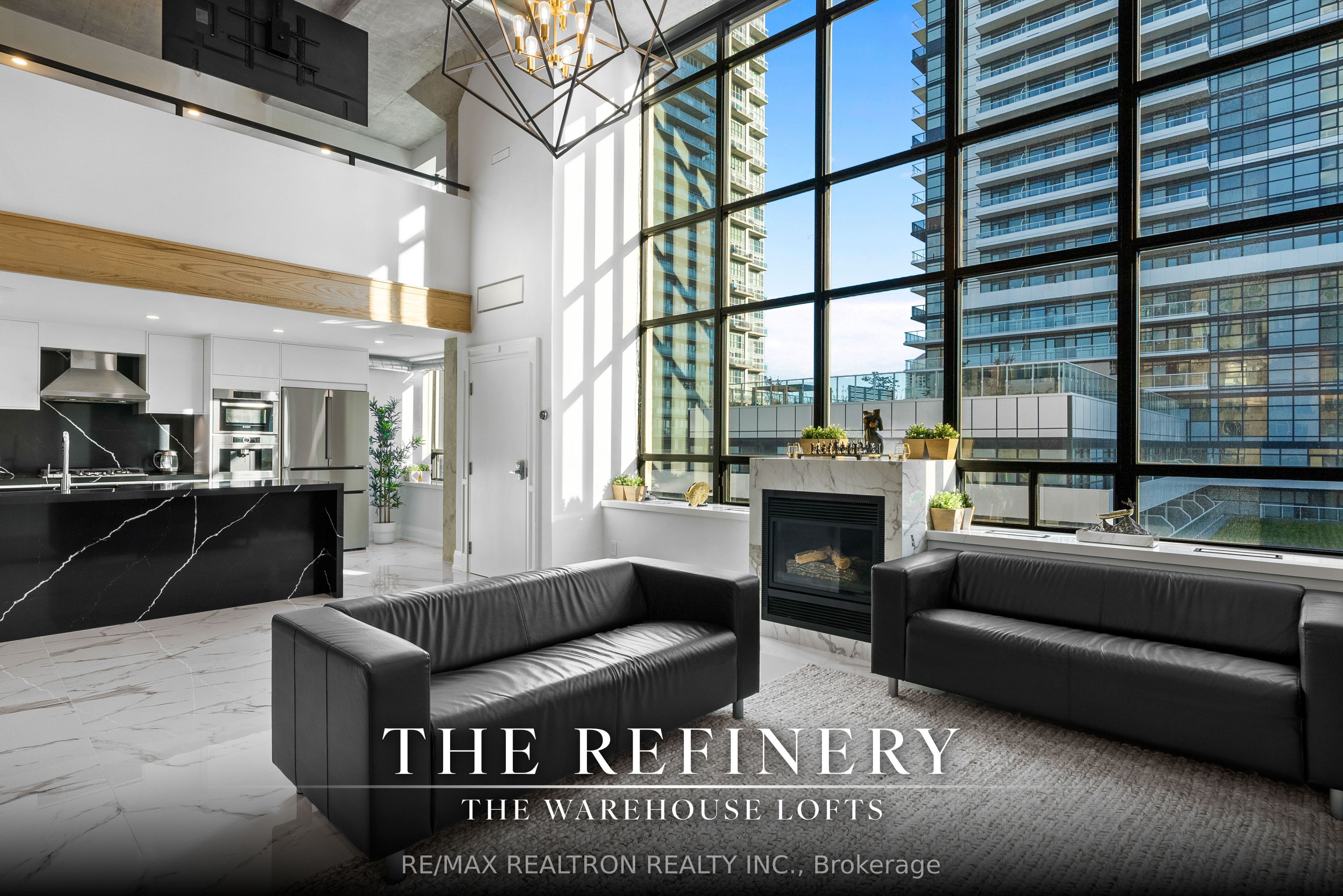 300 Manitoba Street 311, Toronto, On M8y 4g6