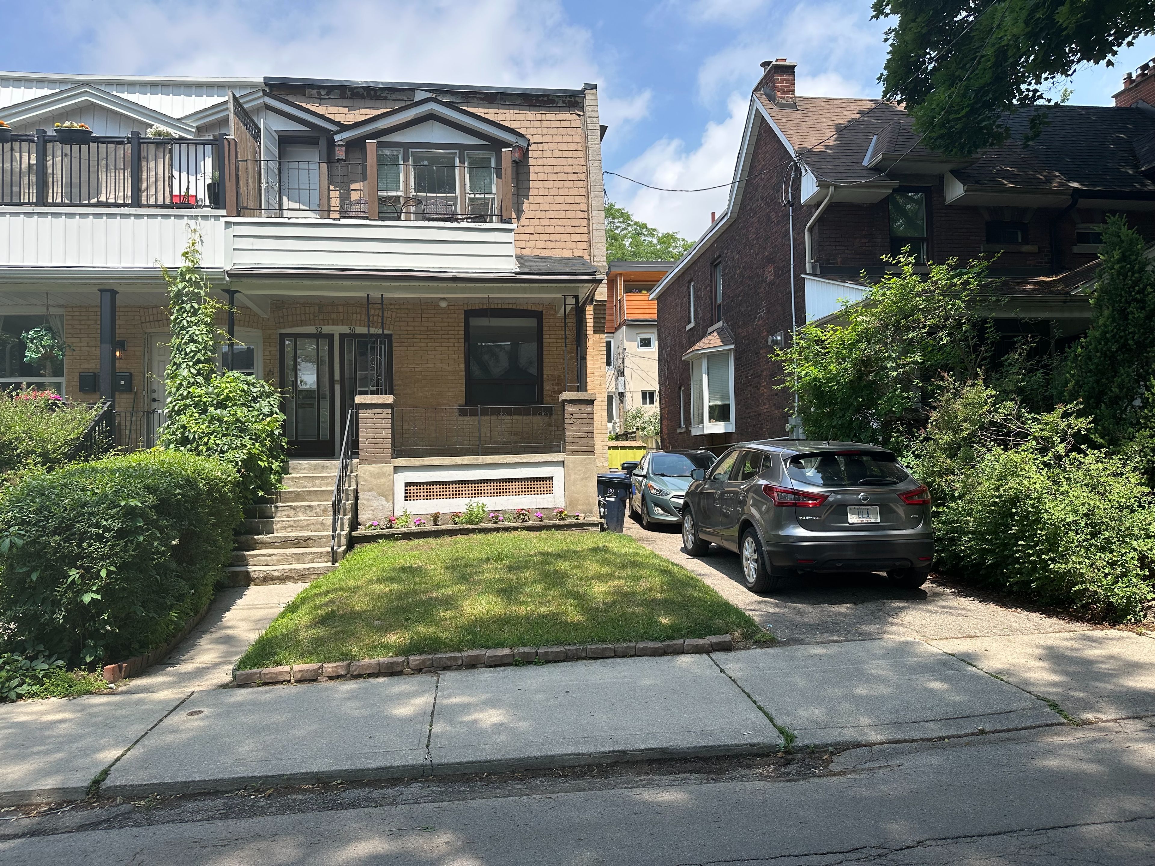 30 Grenadier Road, Toronto, On M6r 1r2