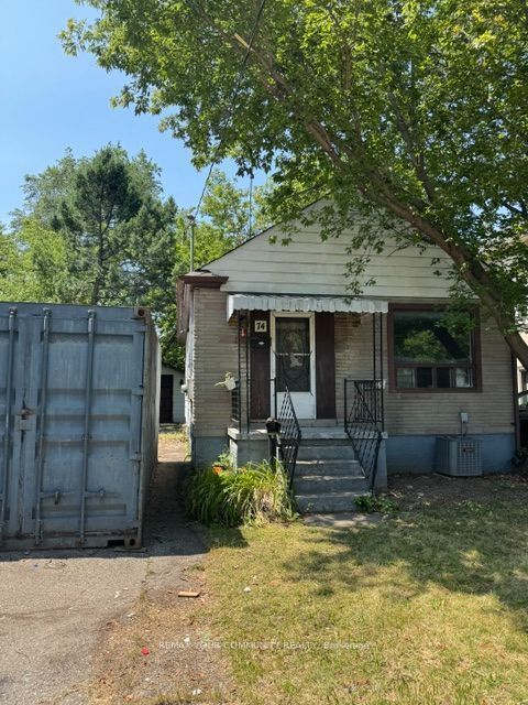 74 Sixteenth Street, Toronto, On M8v 3k1