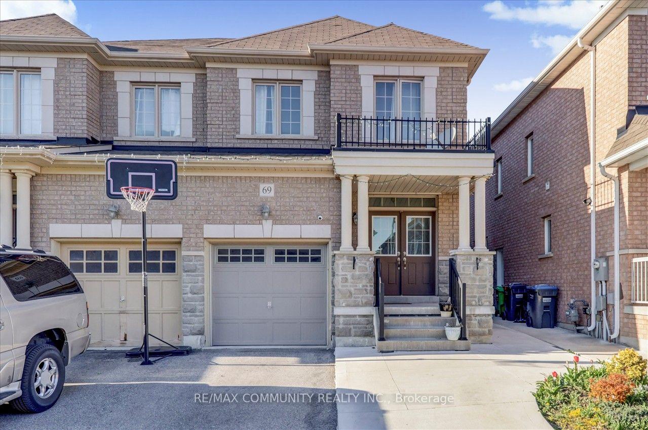 69 Clearfield Drive, Brampton, On L6p 3j4