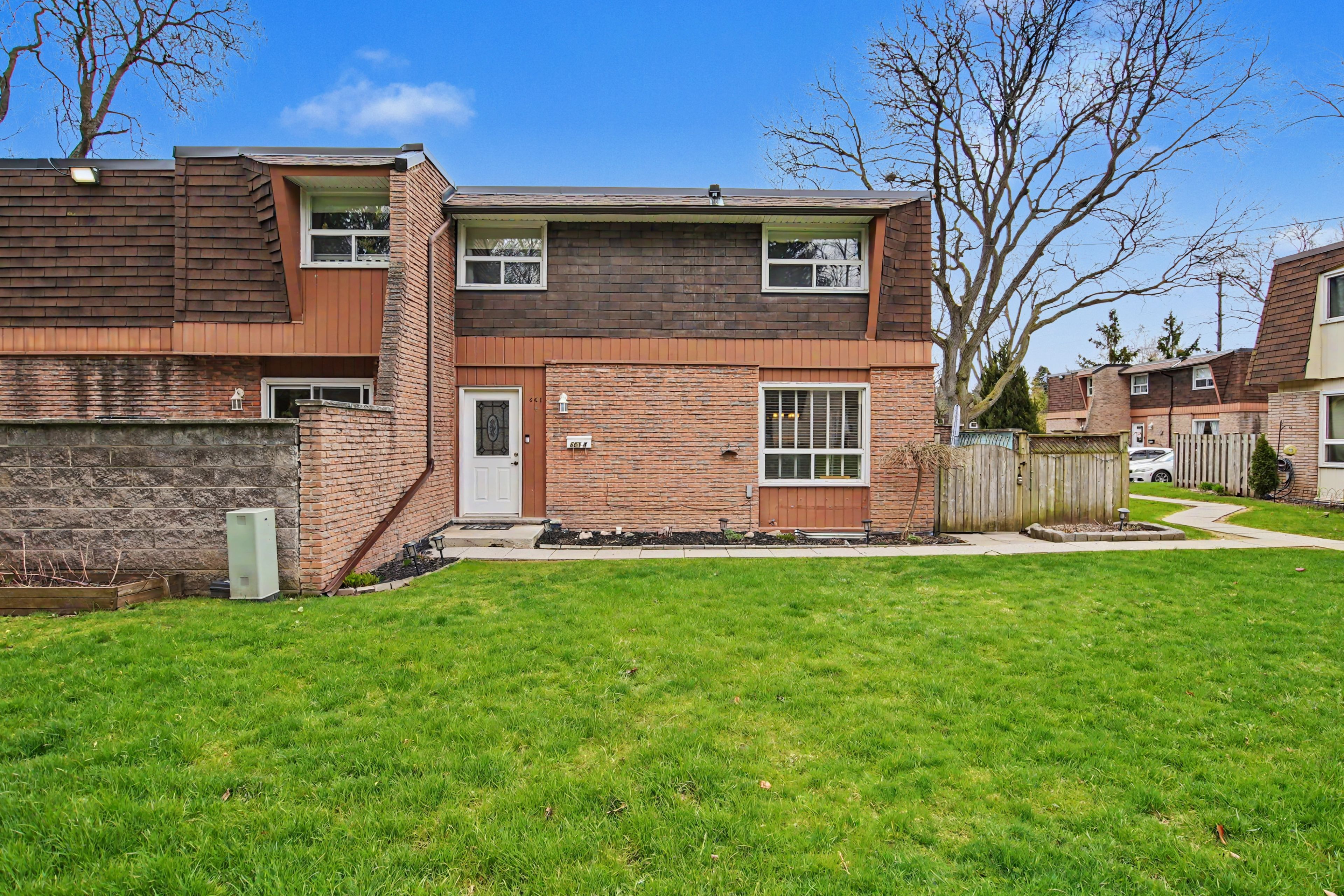 661 Francis Road 4, Burlington, On L7t 3x6