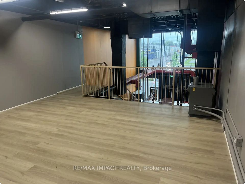 530 Speers Road 2-Mez, Oakville, On L6k 2g3