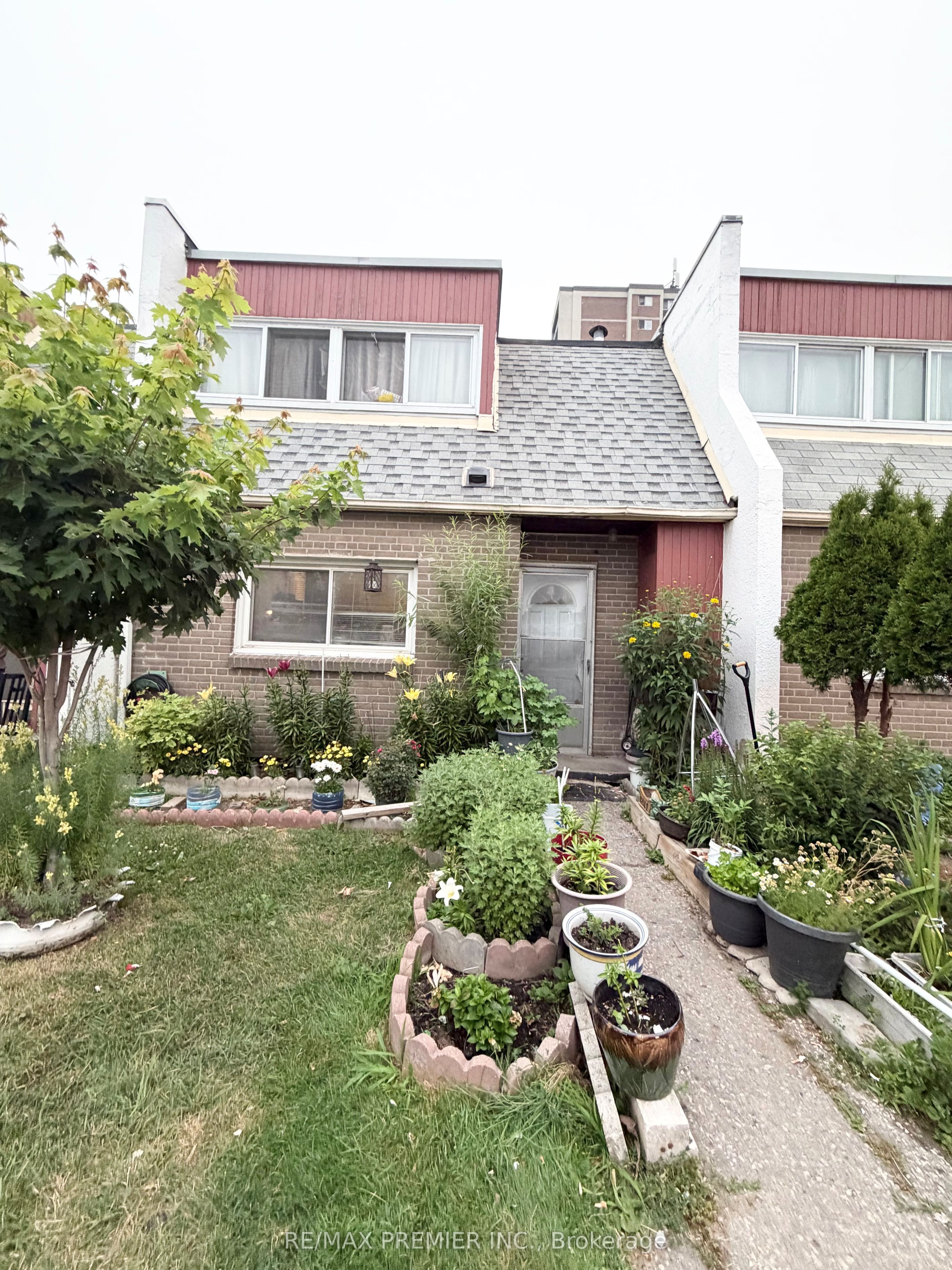 2901 Jane Street 52, Toronto, On M3n 2j8