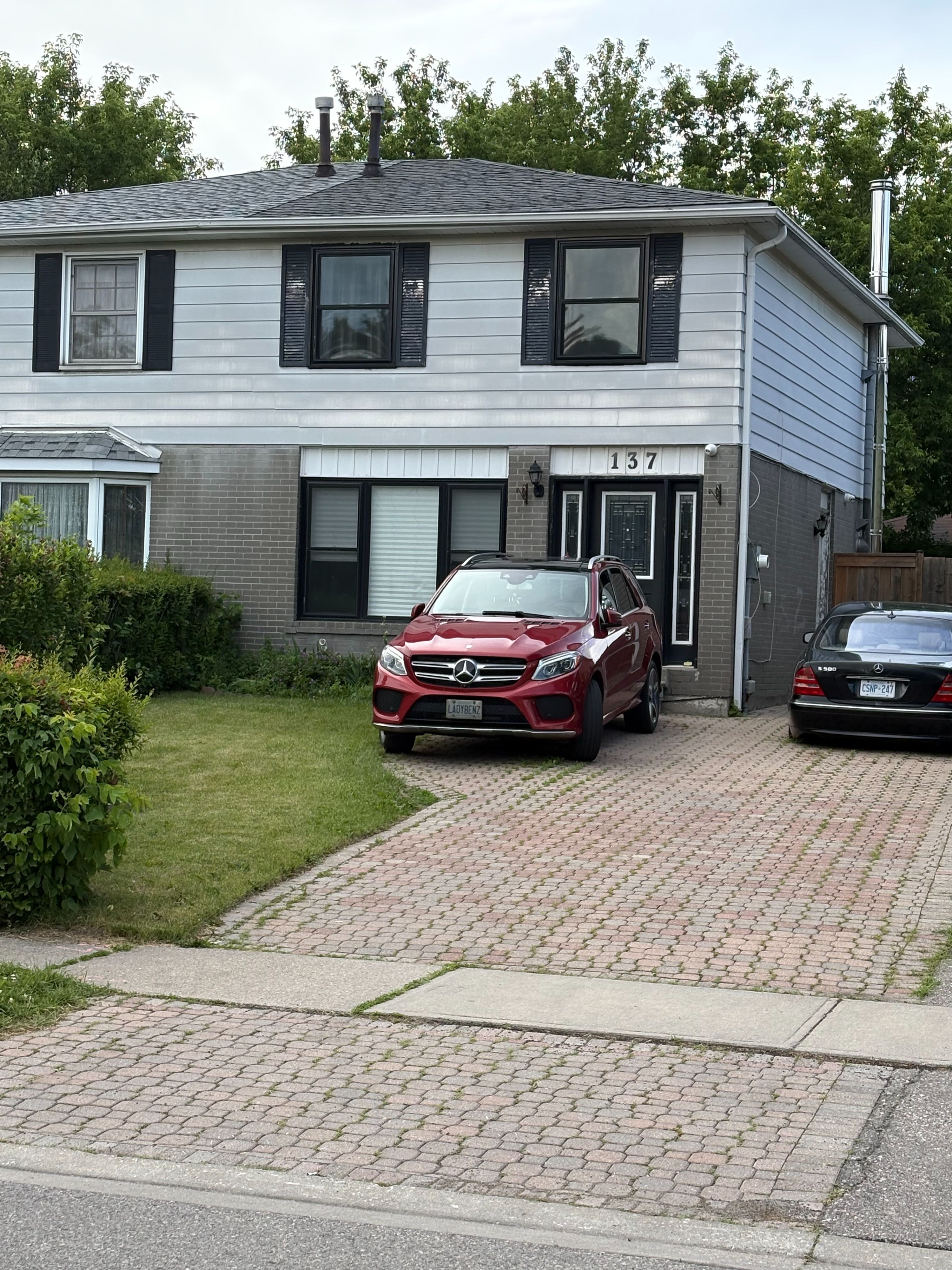137 Madoc Drive Main/Upper, Brampton, On L6v 2a5