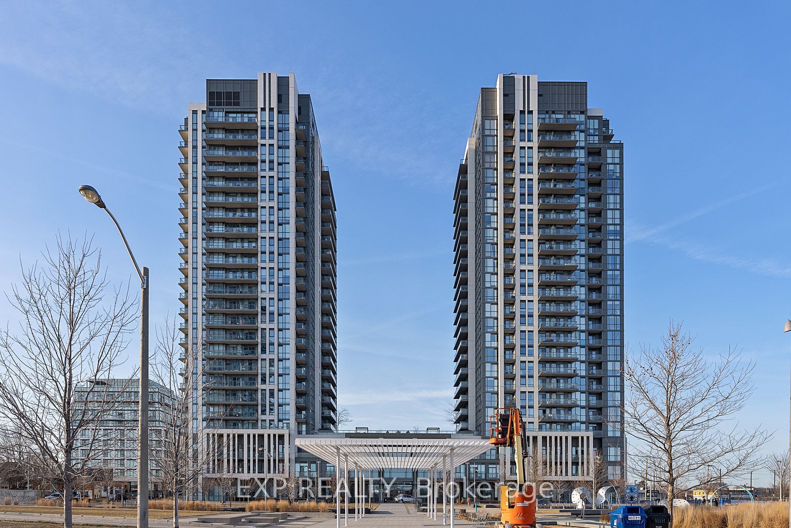 15 Zorra Street 1202, Toronto, On M8z 0c1