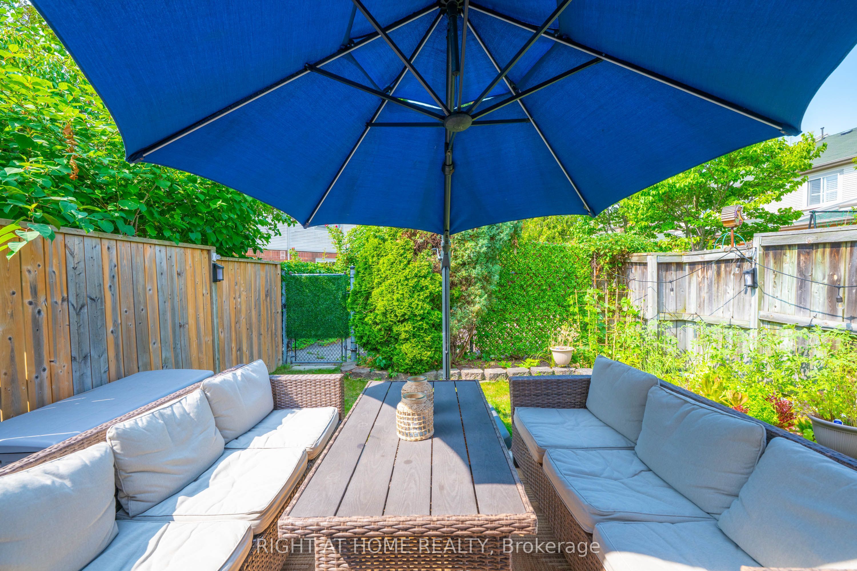 1170 West Shore Drive 23, Mississauga, On L5e 3h8