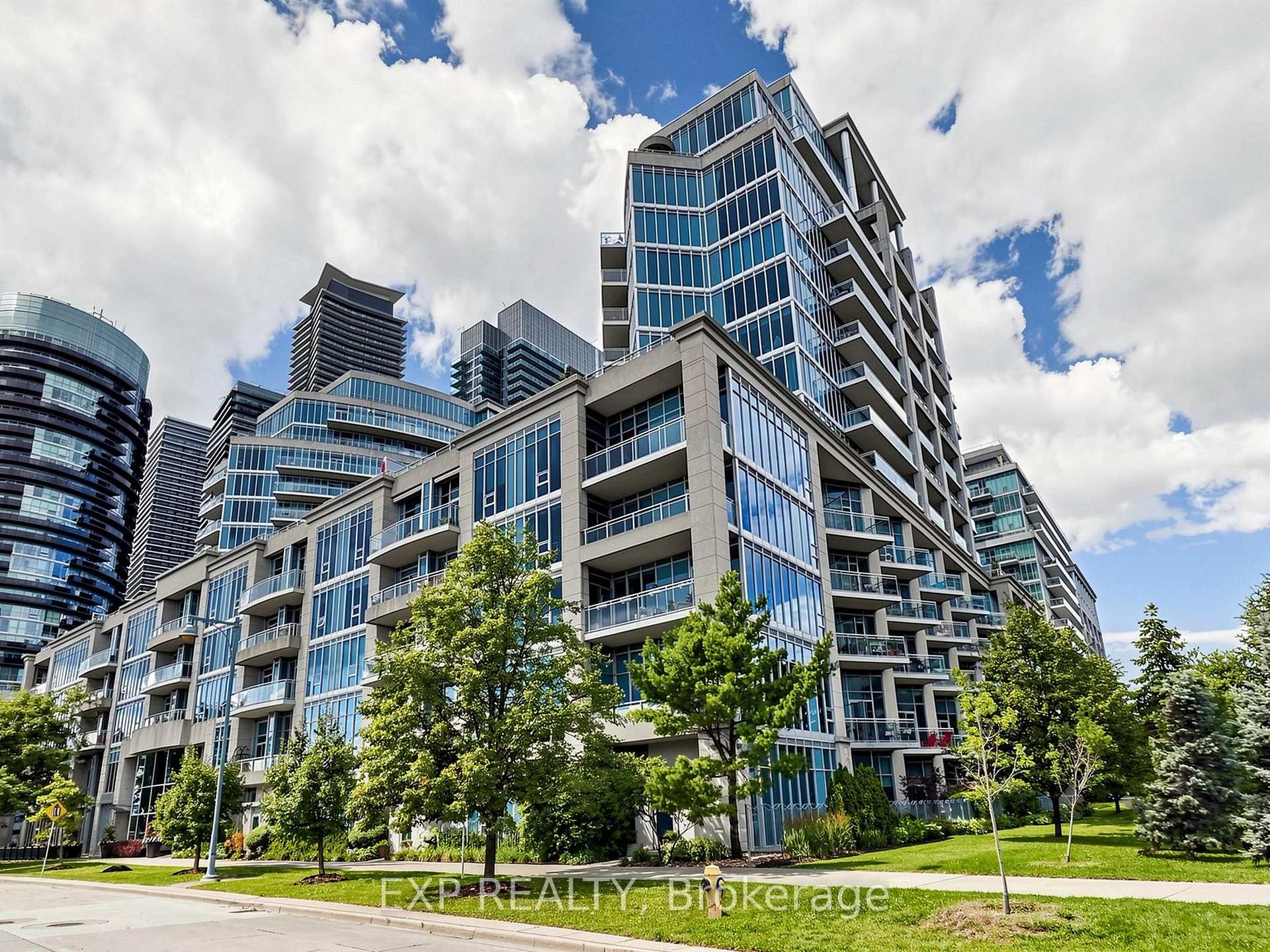 58 Marine Parade Drive 219, Toronto, On M8v 4g1