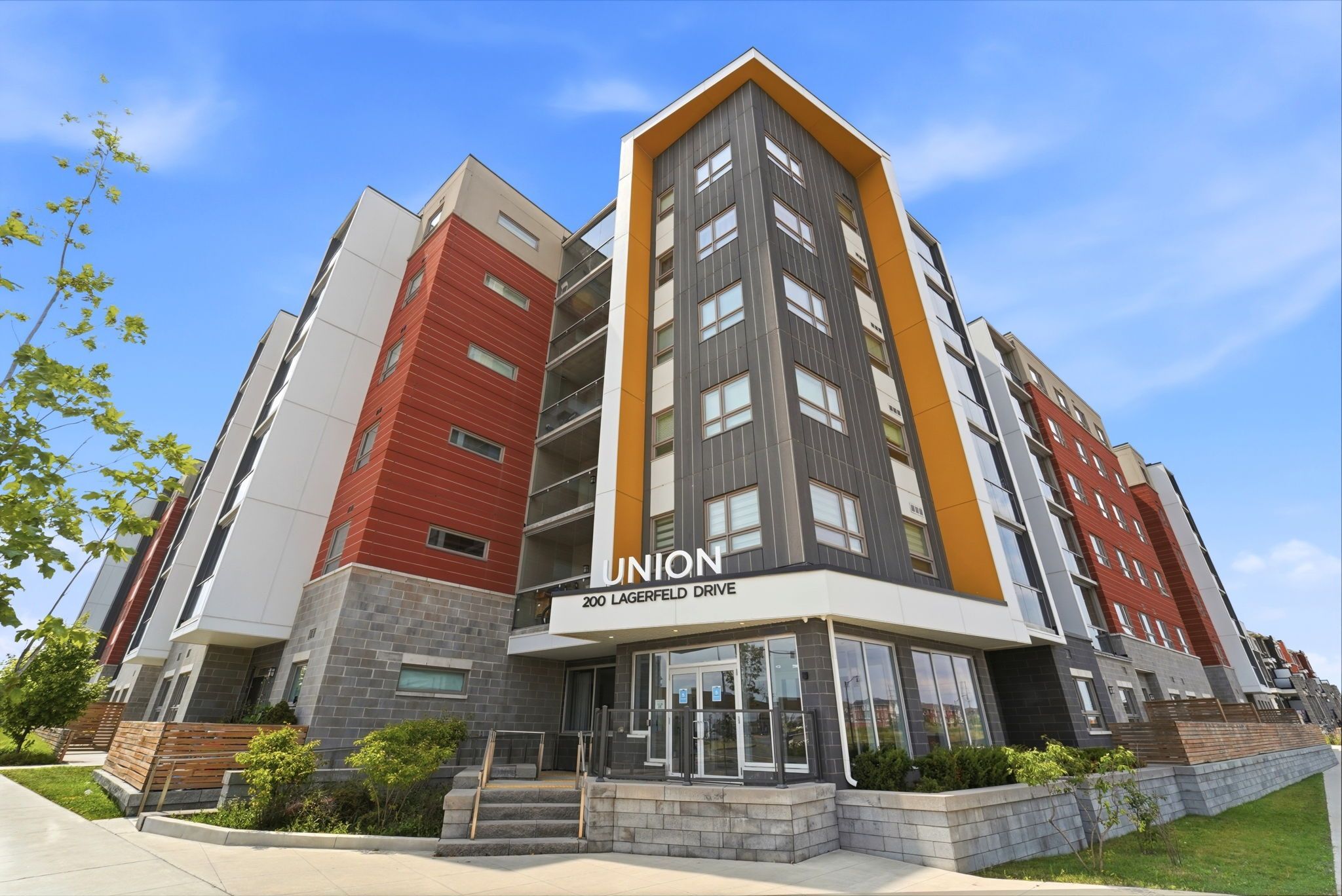 200 Lagerfeld Drive 604, Brampton, On L7a 5g5