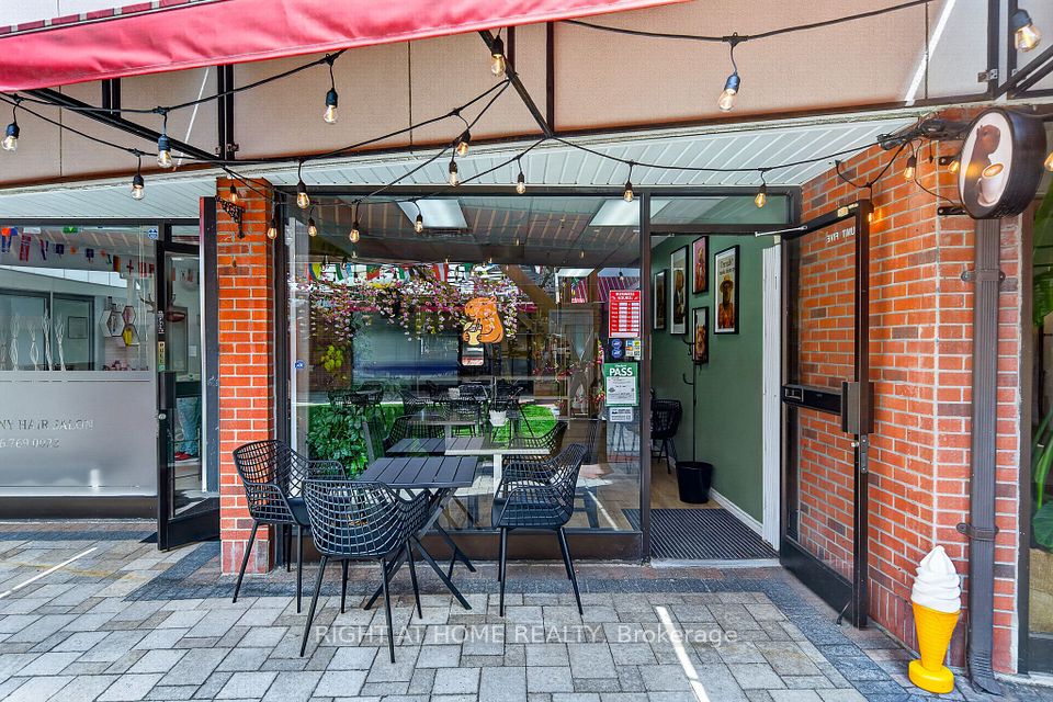 2323 Bloor Street W 105, Toronto, On M6s 4w1