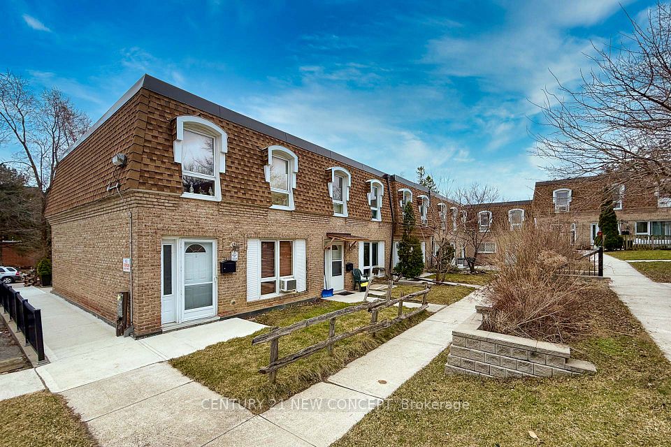 1310 Gulleden Drive 13, Mississauga, On L4x 1y9