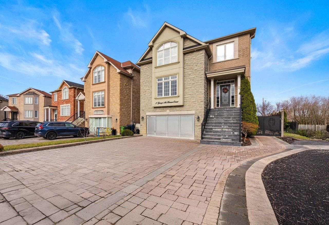 2 George Mckenzie Court, Toronto, On M9m 0e1