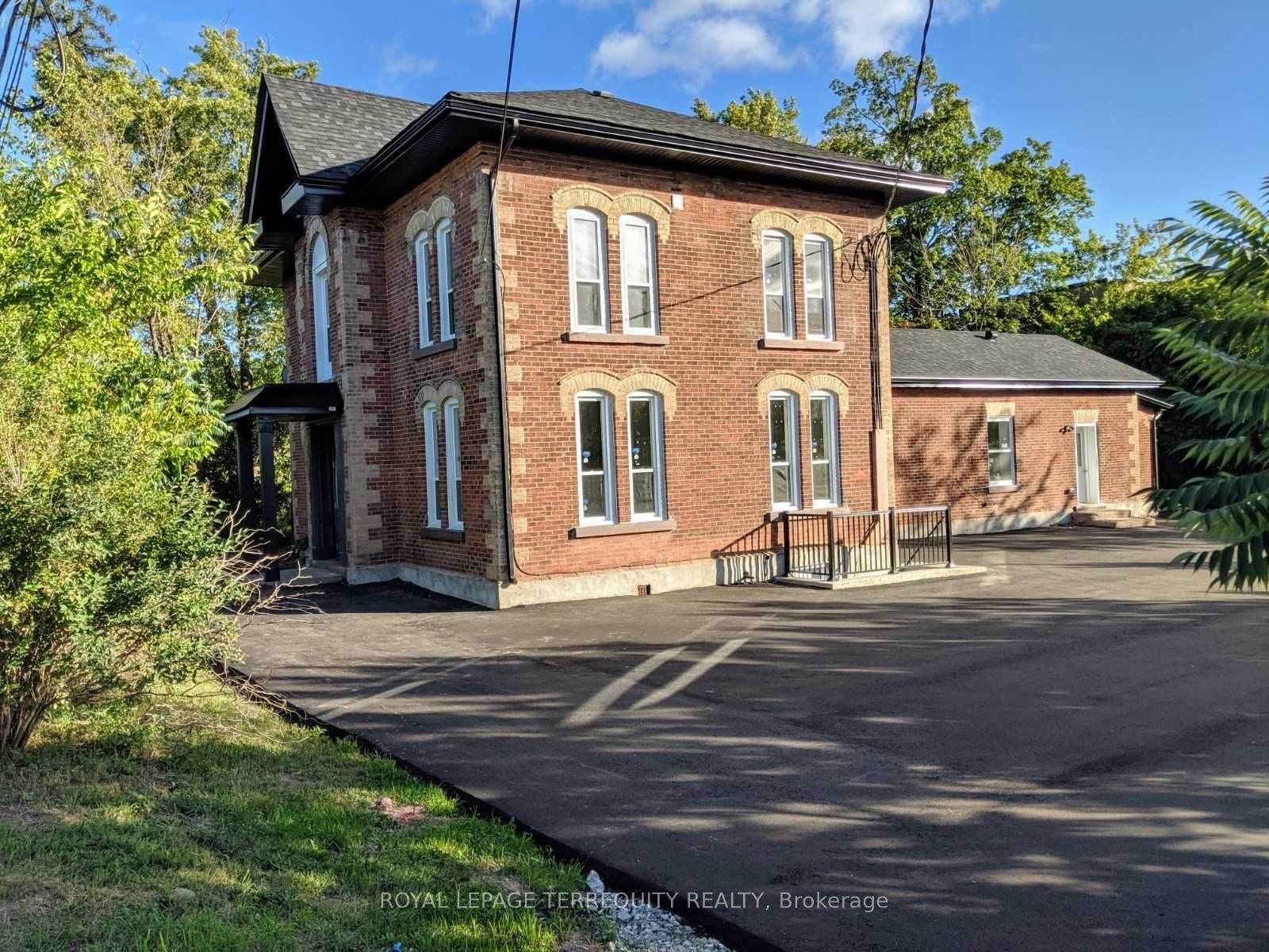 44 Main Street N 6, Halton Hills, On L7j 1w2
