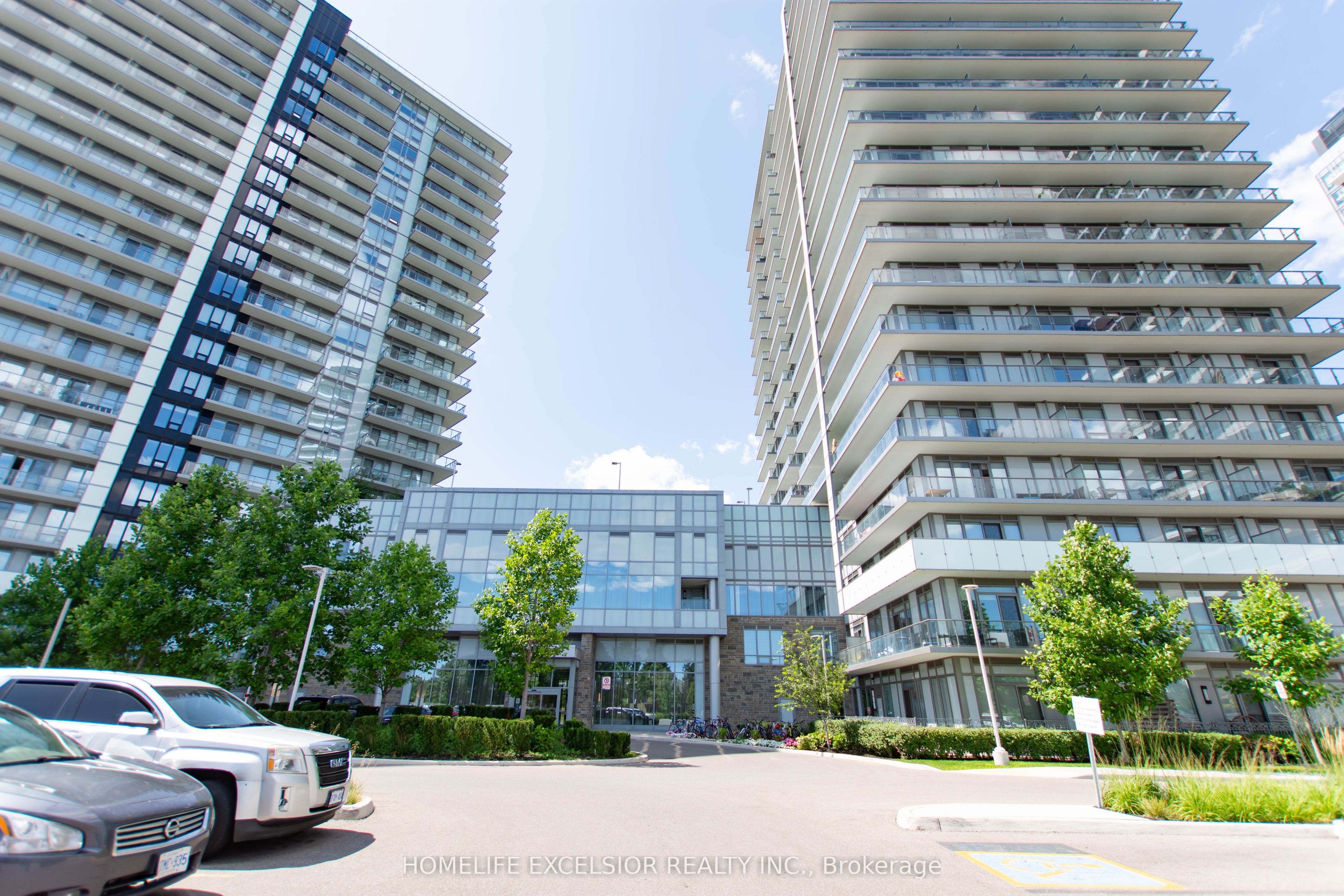 4675 Metcalfe Avenue 804, Mississauga, On L5m 0z8