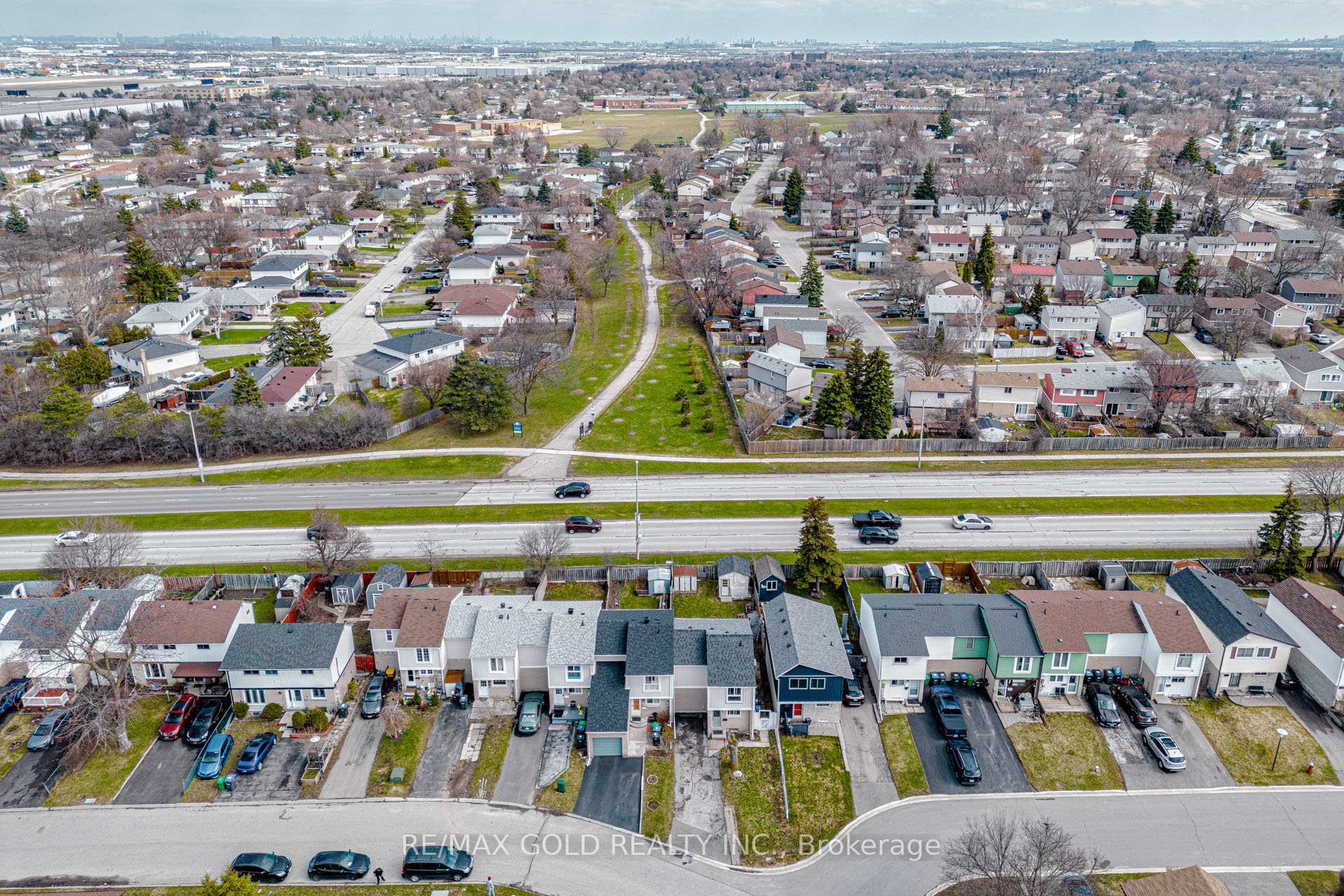 34 Jackman Drive, Brampton, On L6s 2l7