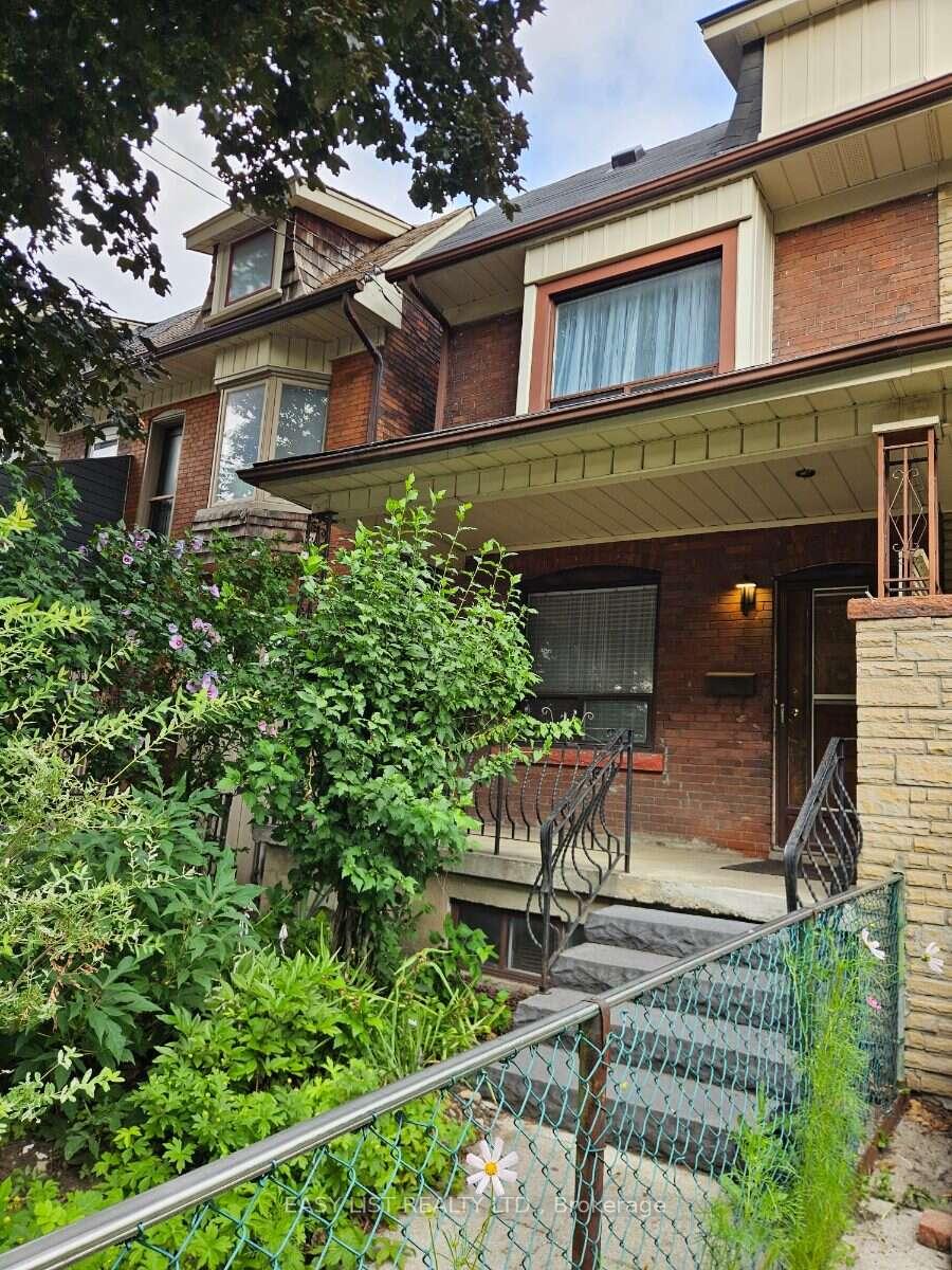 449 Pacific Avenue, Toronto, On M6p 2r3