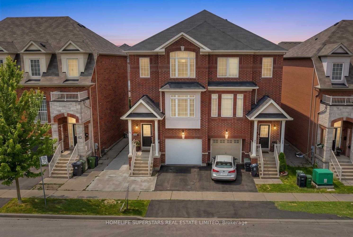 18 Mary Chapman Boulevard, Toronto, On M9m 0b2