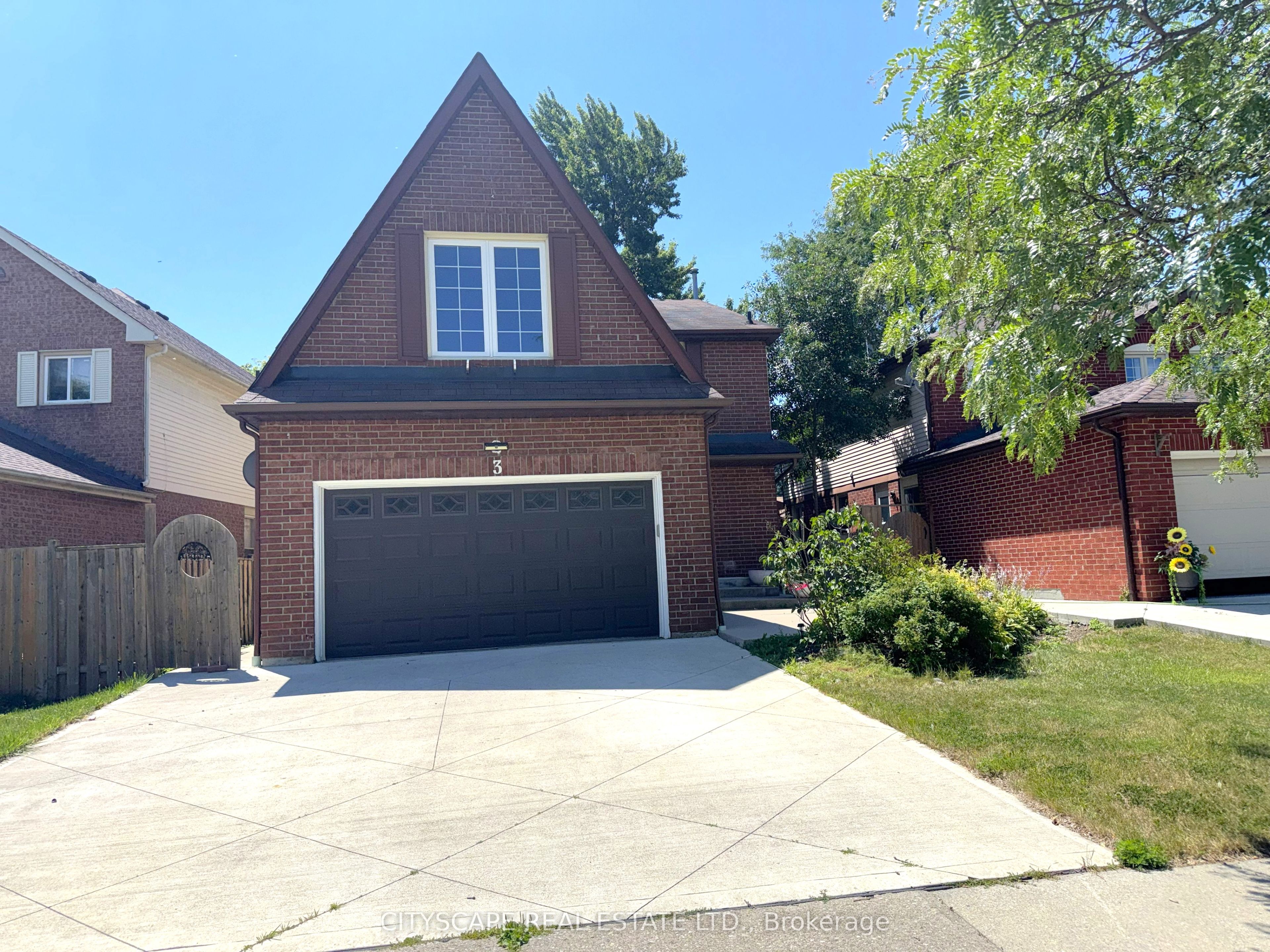 3 Gervais Drive, Brampton, On L6y 2v3