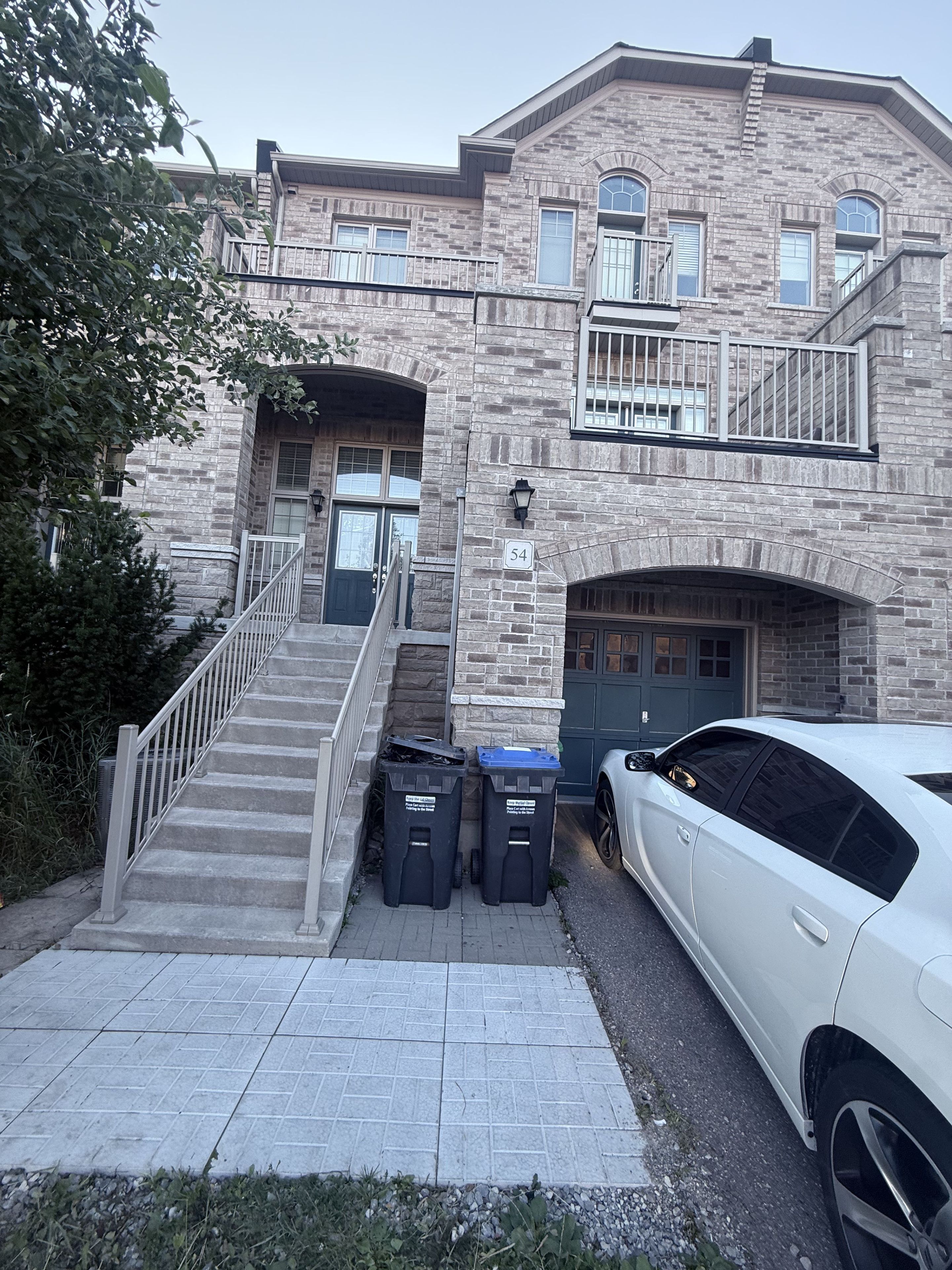 54 Chesterwood Crescent, Brampton, On L6y 0z4