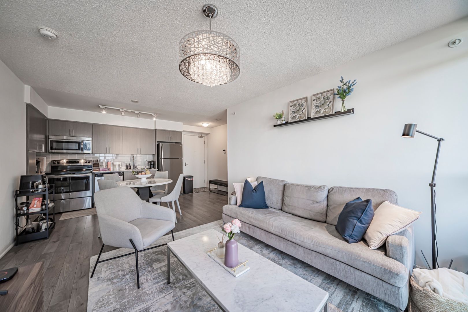830 Lawrence Avenue W 1017, Toronto, On M6a 0b6